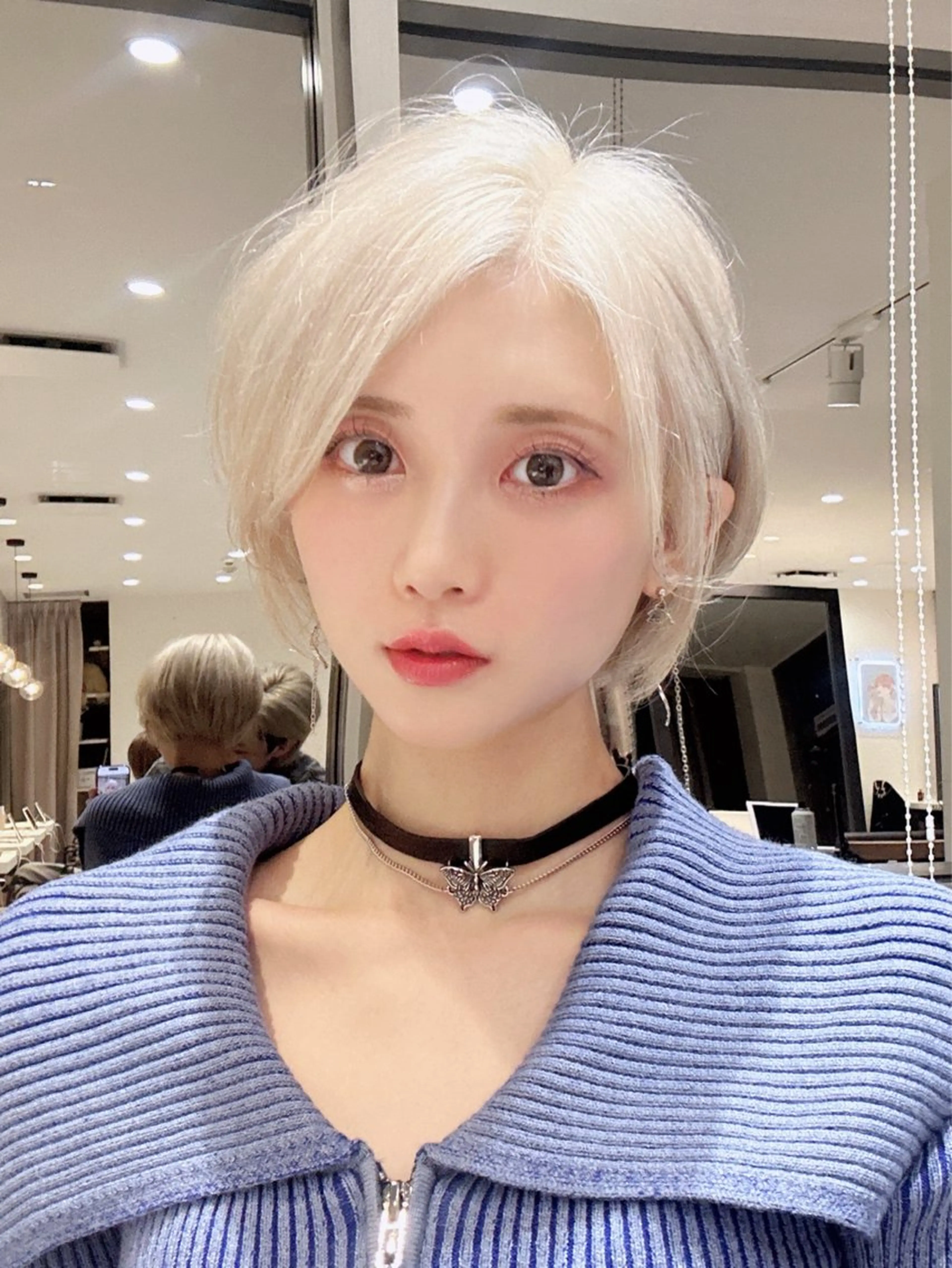 ショート カラー ヘアカラー トリートメント ハイトーンヘア れおん🌙のヘアスタイル