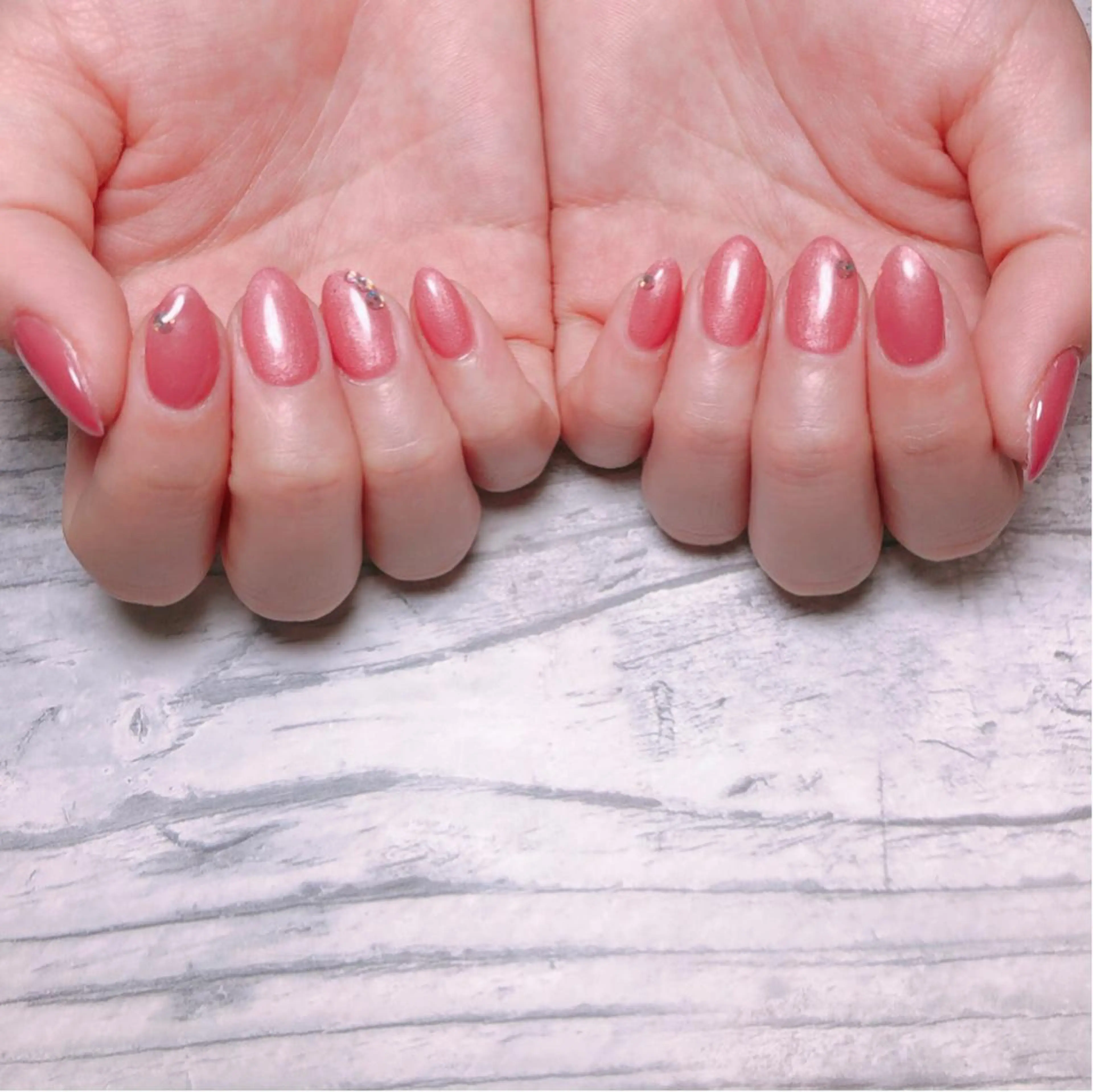 ネイル ストーンネイル 個室ネイルサロンDolly  Girl〜ドーリーガール〜所属・DollyGirl KYOKOのネイルデザイン