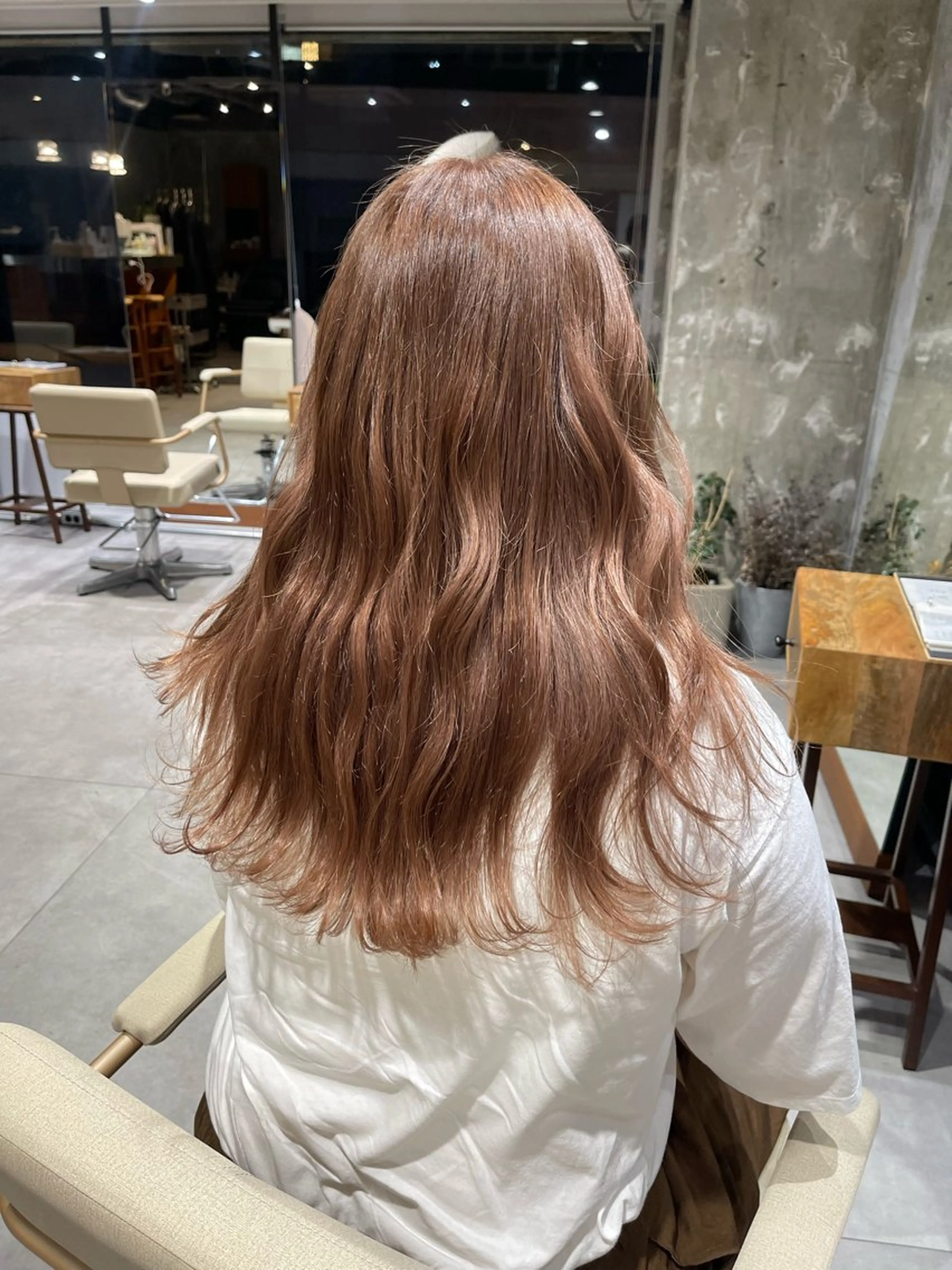 ロング カラー esse所属・阪倉 美玲のヘアスタイル