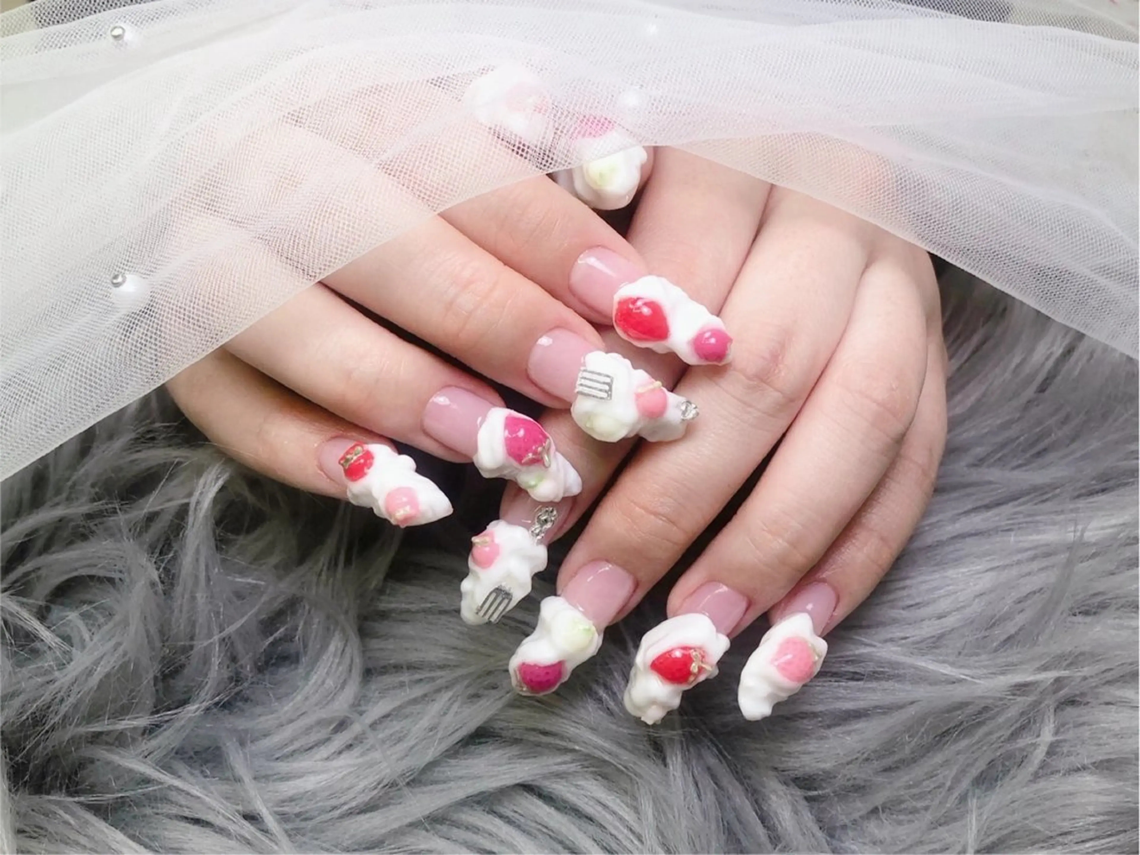 ネイル lucky nail 歌舞伎町のネイルデザイン