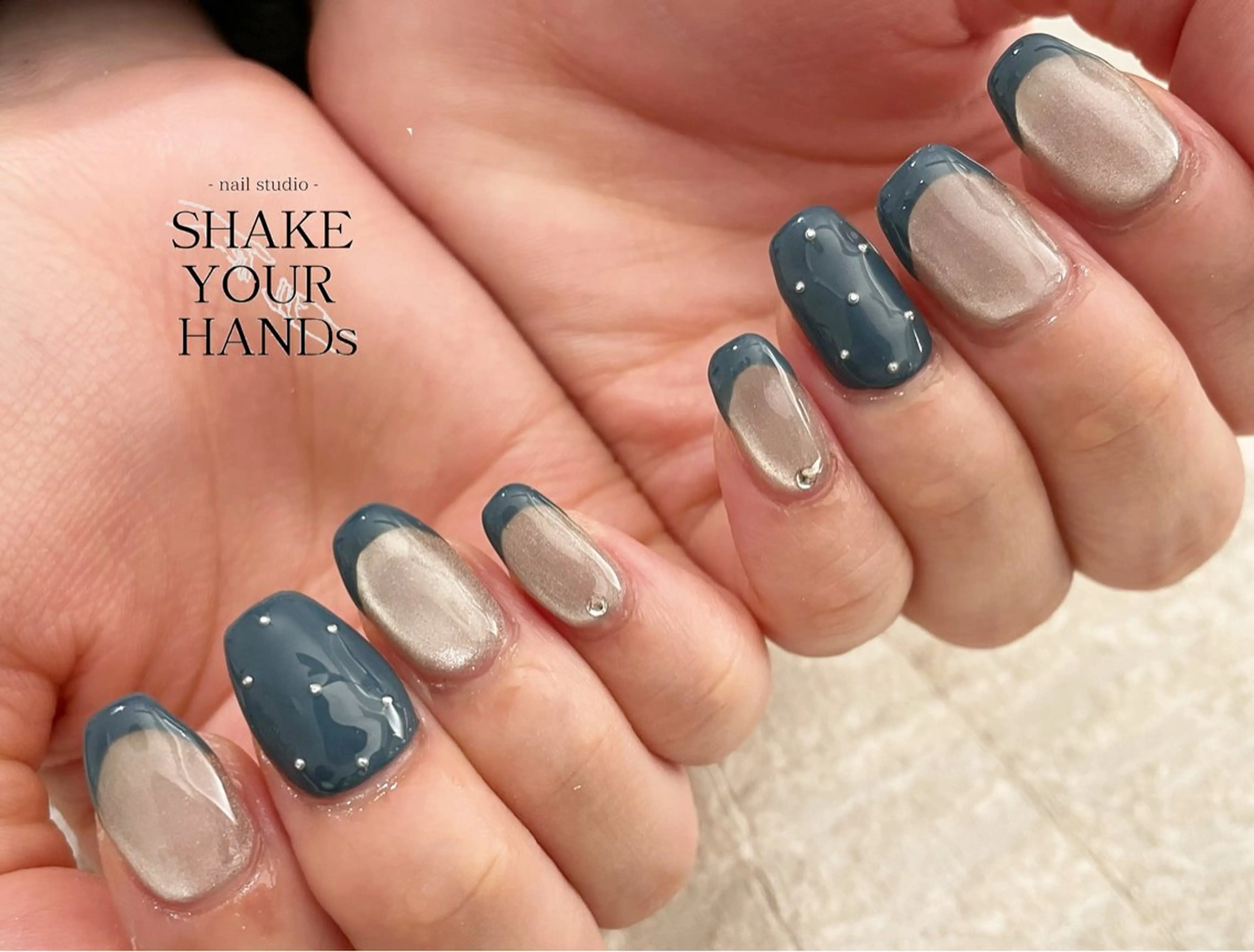 ネイル フレンチネイル マグネットネイル マグネットフレンチ ハンドネイル ネイルスタジオ シェイクユアハンズのネイルデザイン