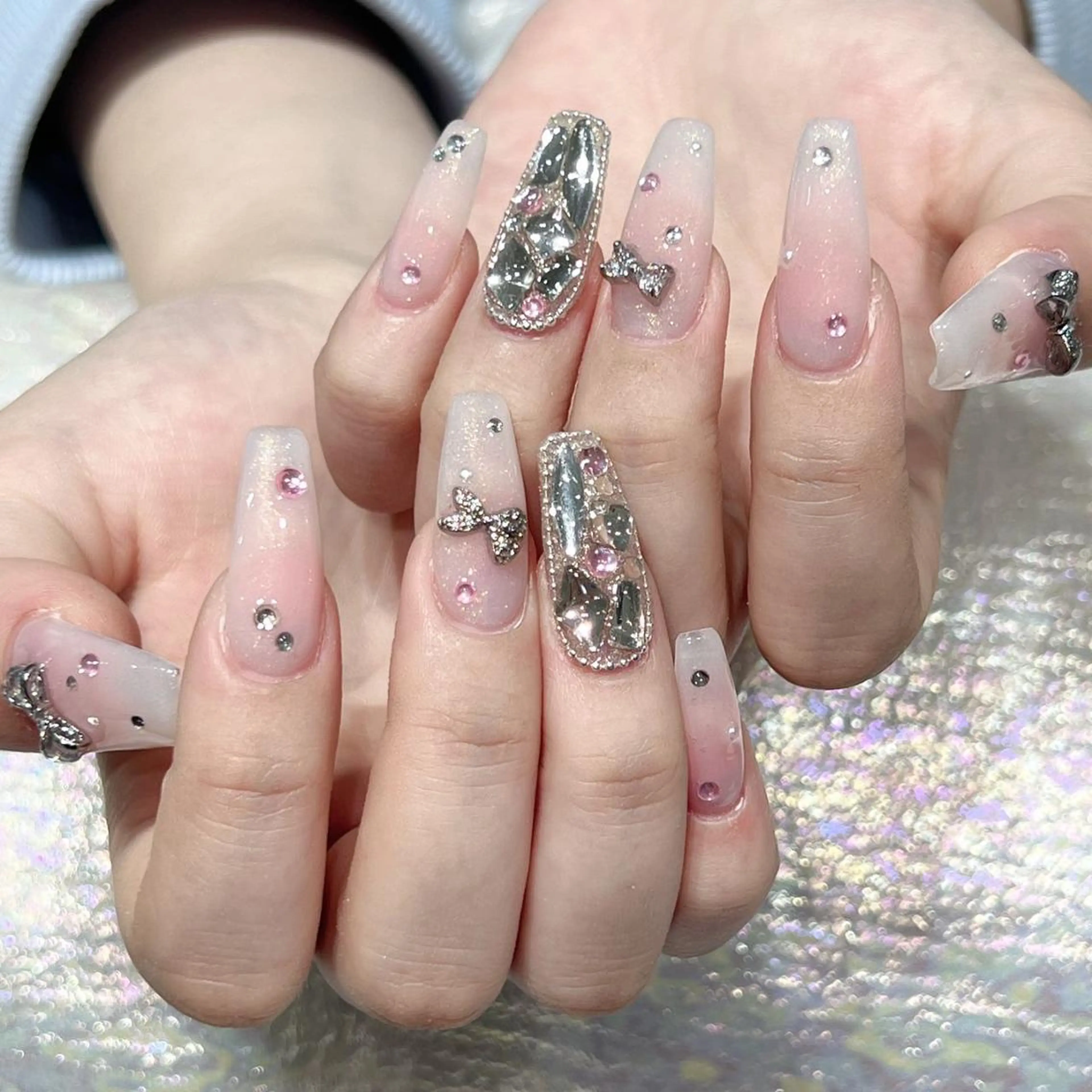 ネイル ハンドネイル Queens PUPUのネイルデザイン