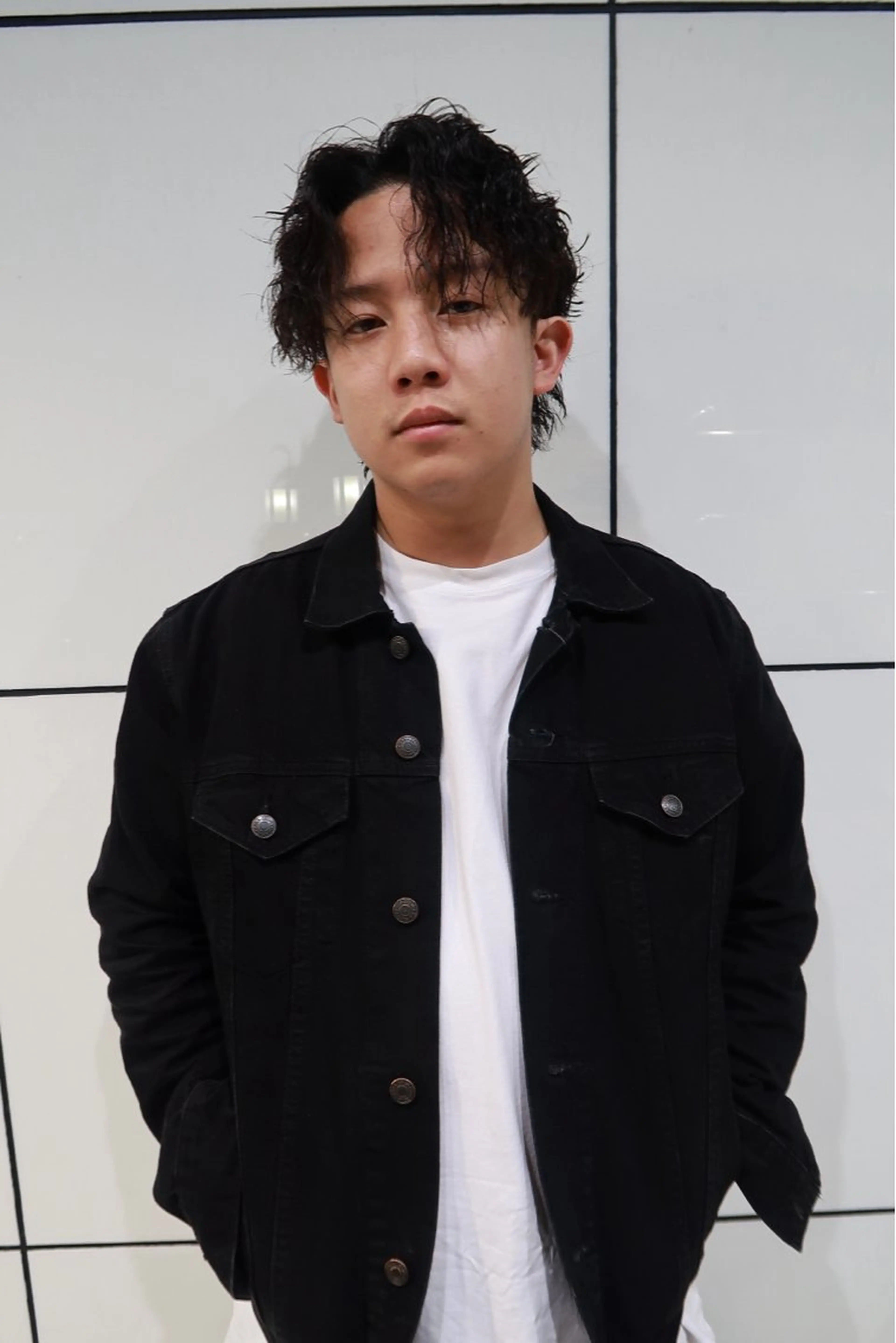 ショート パーマ メンズ Rei/ 縮毛矯正/ ハイライトカラー募集のヘアスタイル