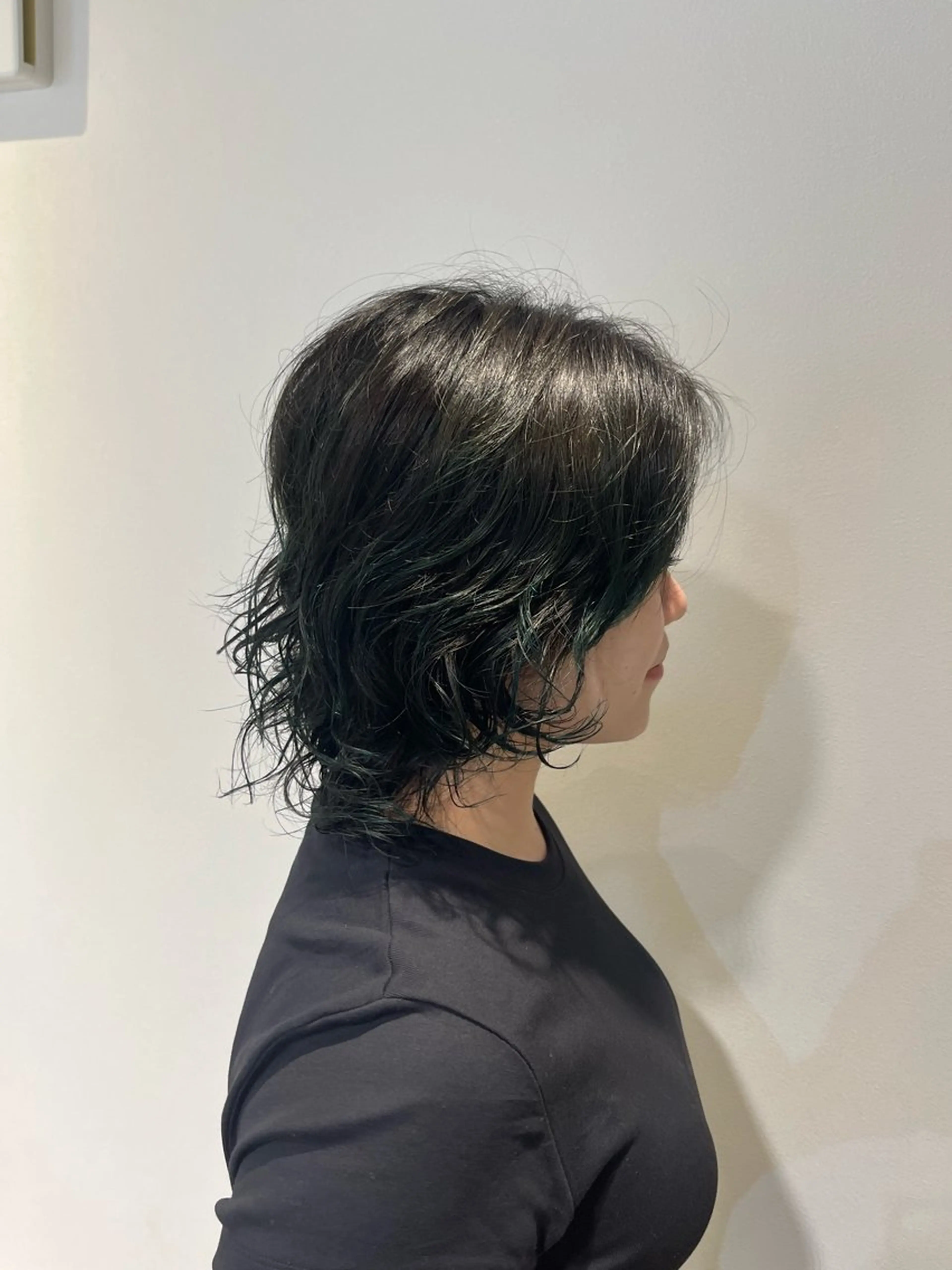 ショート カラー パーマ ナルセナツキ 👾ハイトーンのヘアスタイル