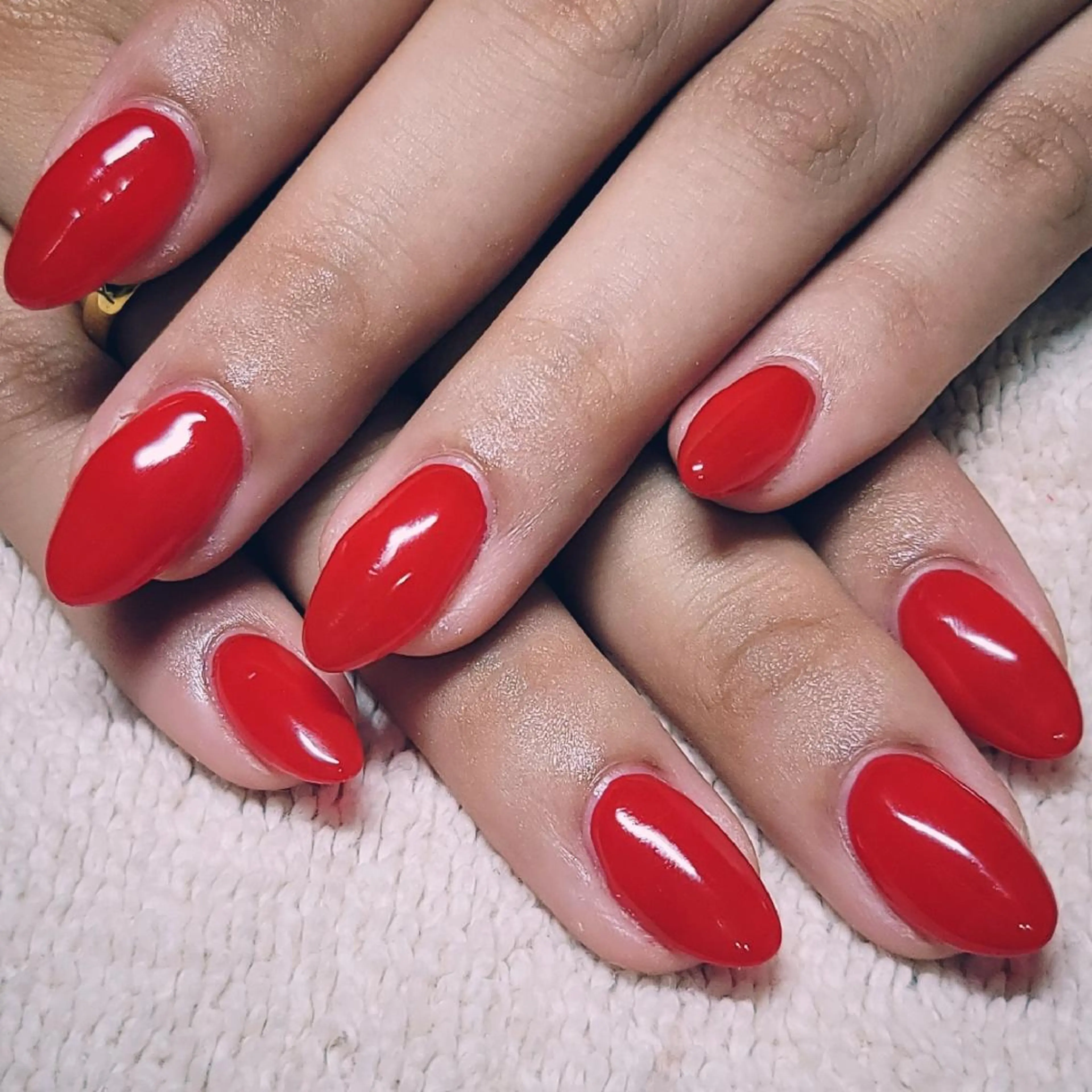 ネイル ワンカラーネイル 赤色 ハンドネイル よしだ ひろきのネイルデザイン