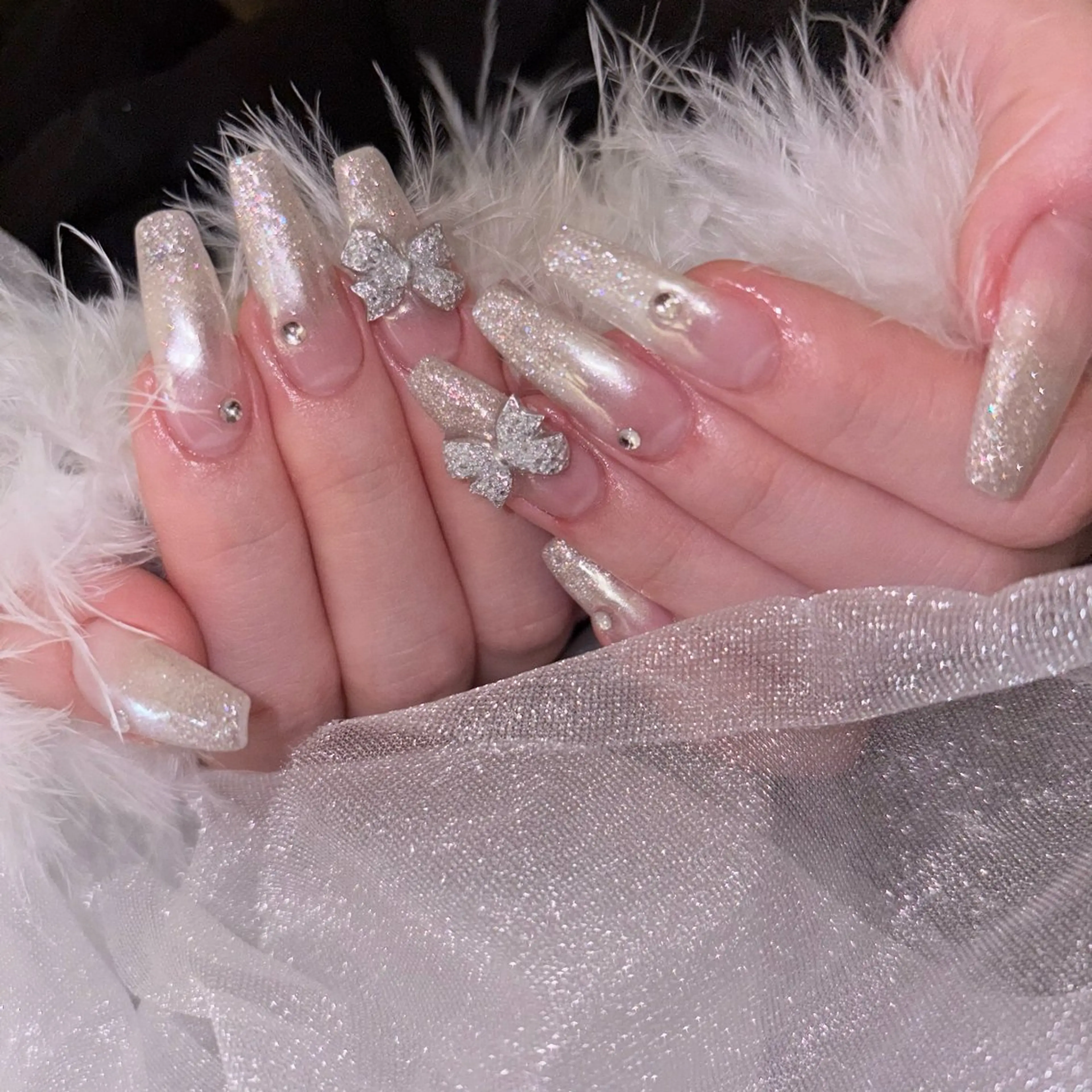 ネイル toyvenail 🖤enaのネイルデザイン