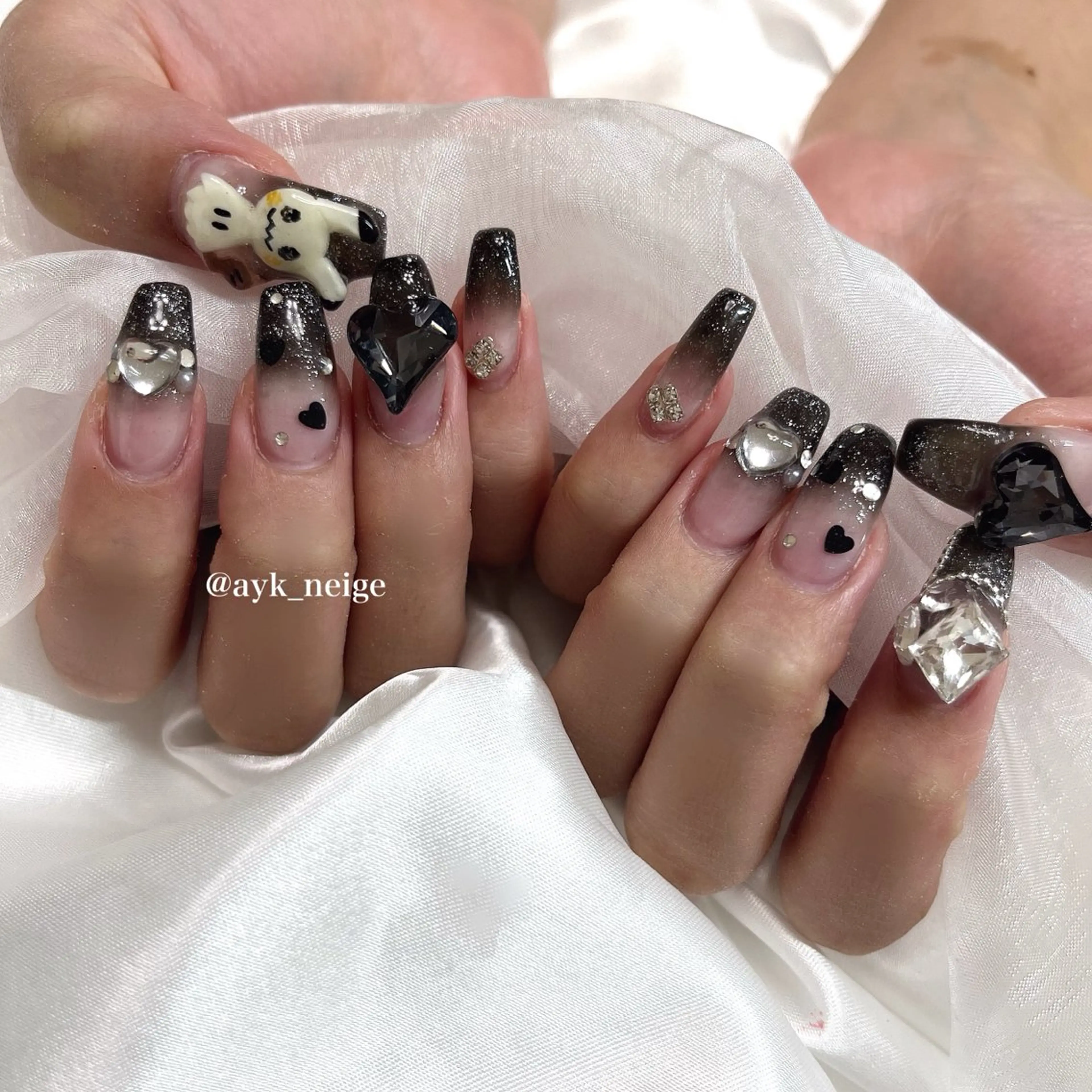 ネイル フットネイル フレンチネイル キラキラネイル 韓国ネイル マグネットネイル n'eige nail所属・大谷 綾香のネイルデザイン