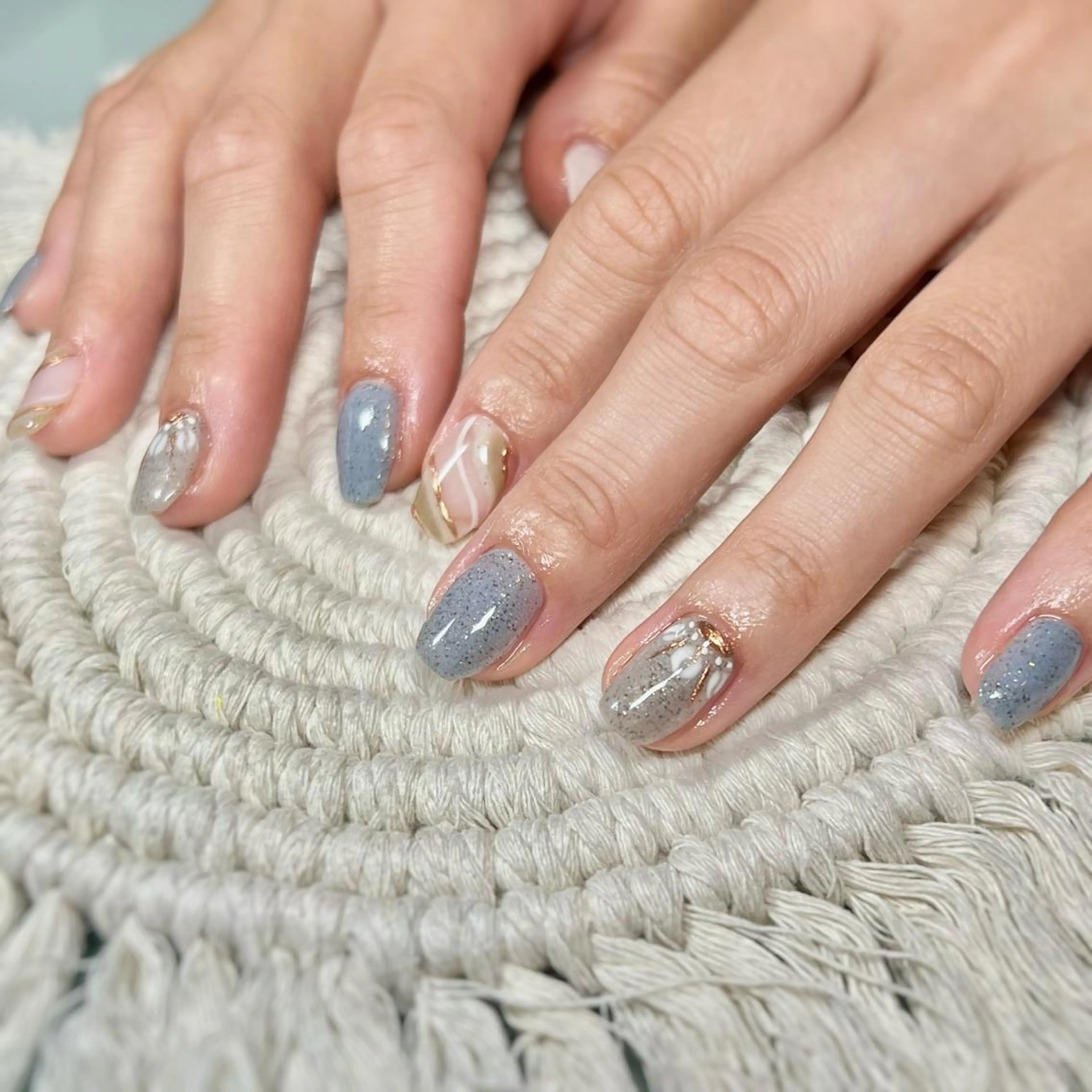 ネイル ハンドネイル vary clue所属・nailist🌻 YUKARIのネイルデザイン