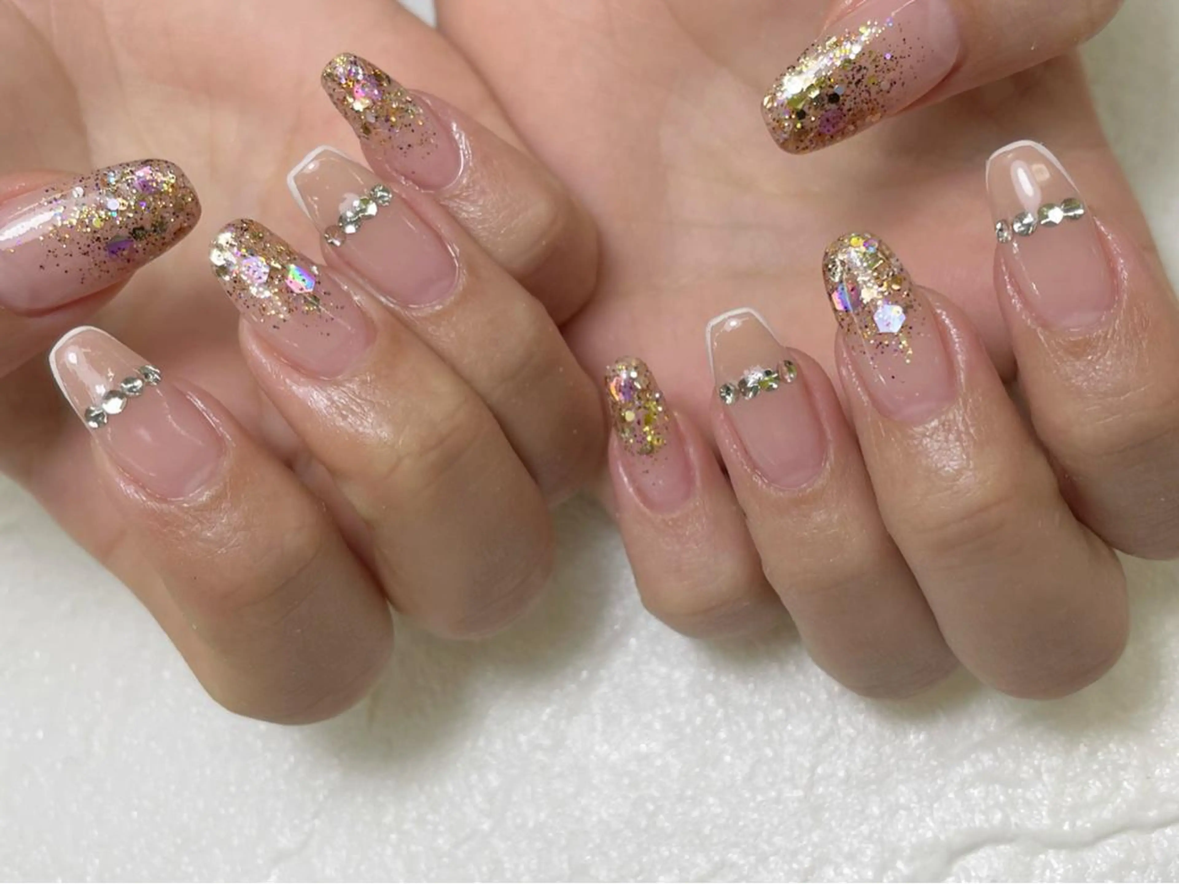 ネイル グラデーション キラキラネイル ラメ(グリッター) ラメグラデーション 持ち込み Nail Blue512所属・Nailist MINORIのネイルデザイン