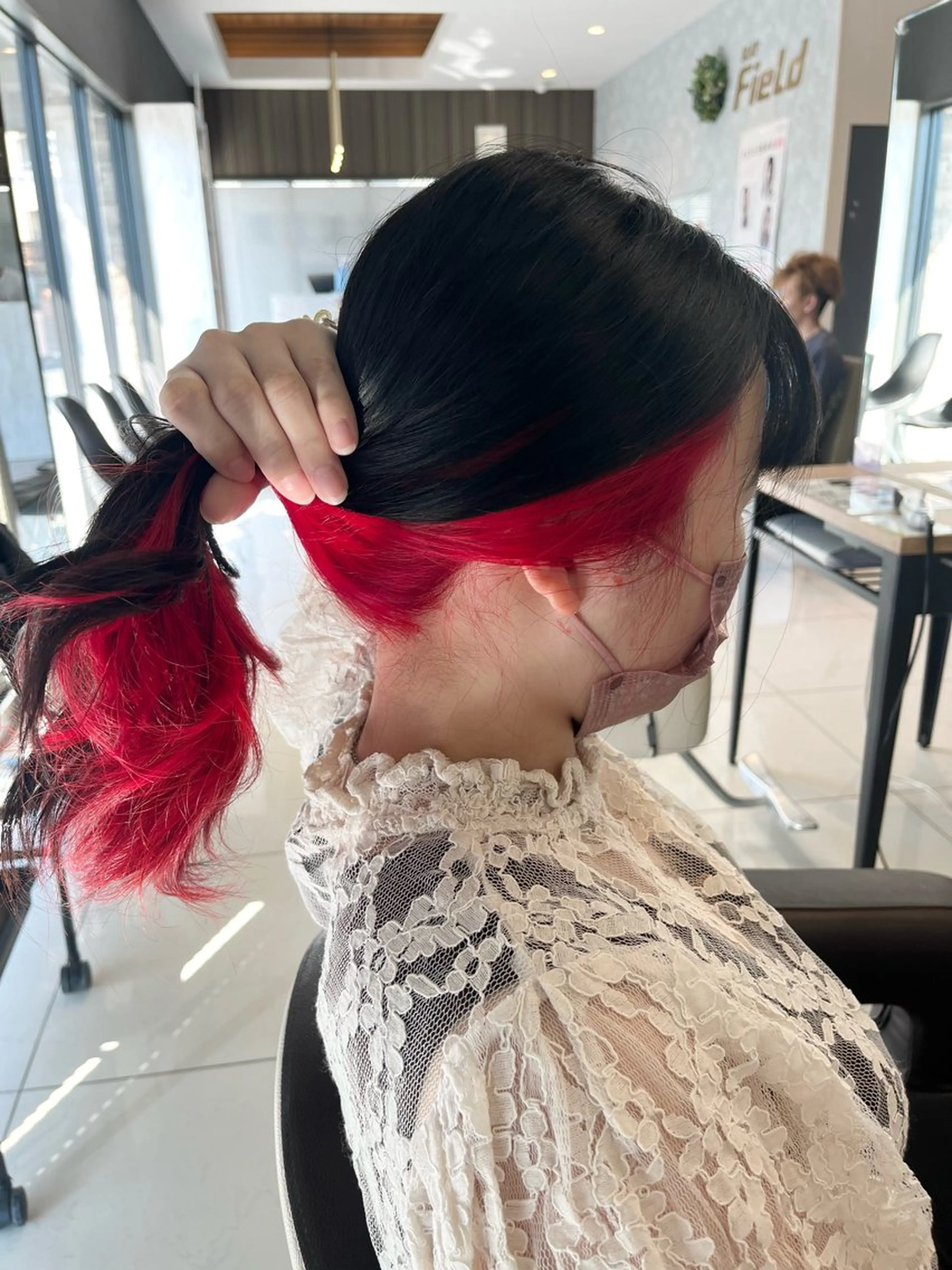 セミロング カラー RAY Field 小佐井悠未のヘアスタイル