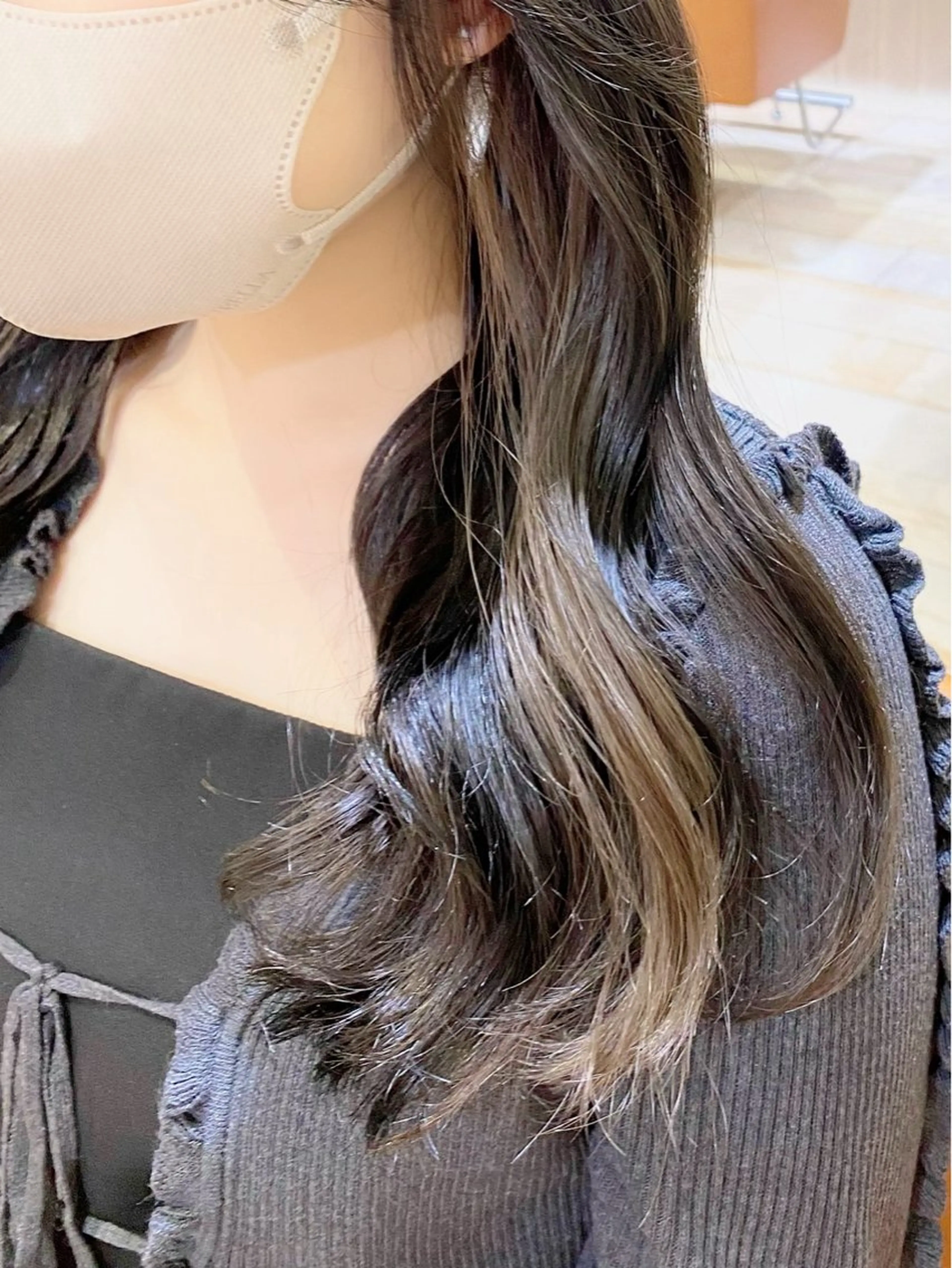 セミロング ヘアカラー 🌸小島友梨香🌸 ブリーチカラーのヘアスタイル