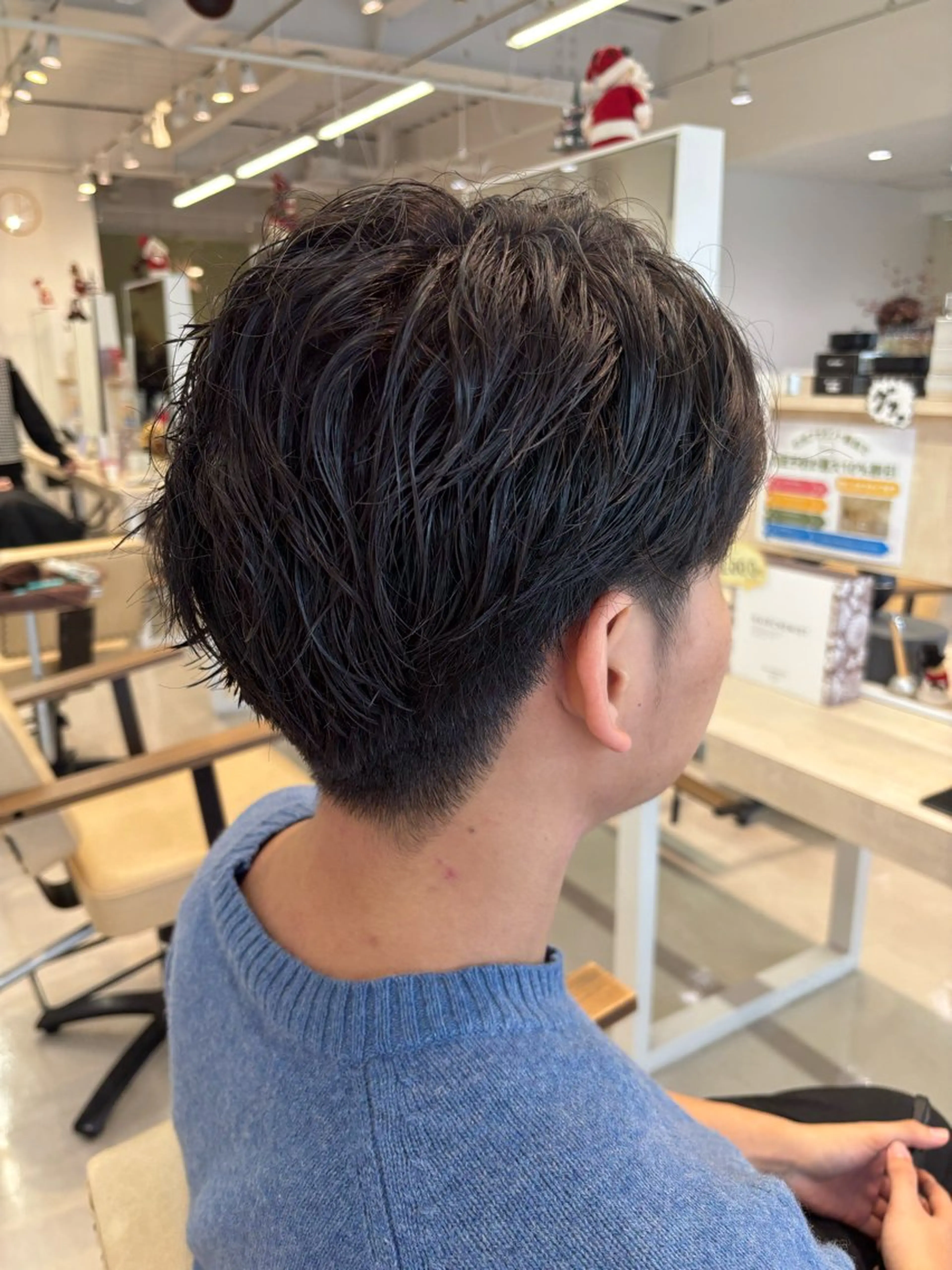 メンズ ビジネス フェードカット マッシュ スキンフェード ツーブロック カット メンズパーマ/ スパイキー/フェードのヘアスタイル