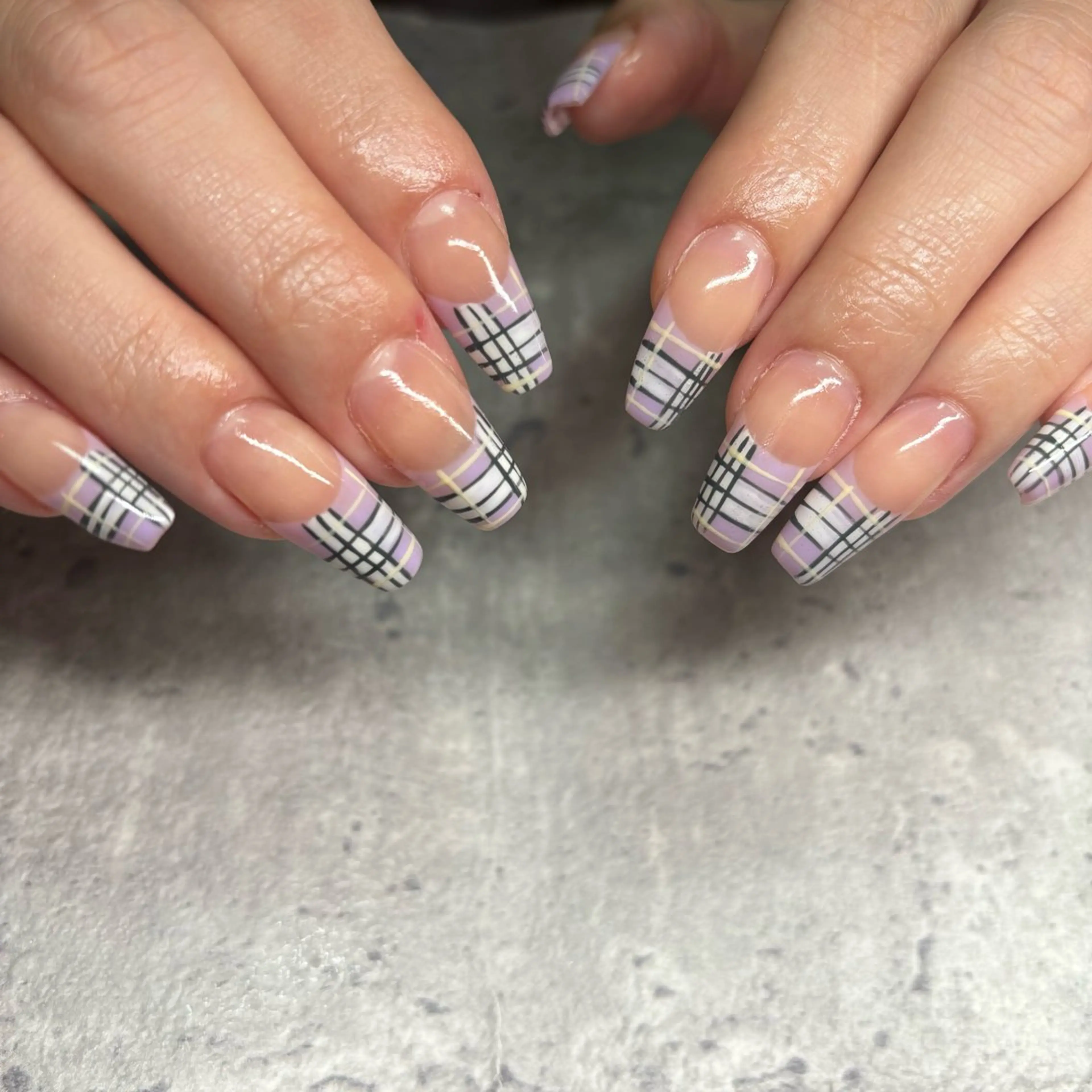 ネイル フレンチネイル ハンドネイル RE💟N.NAIL ラテン系お姉さんのネイルデザイン