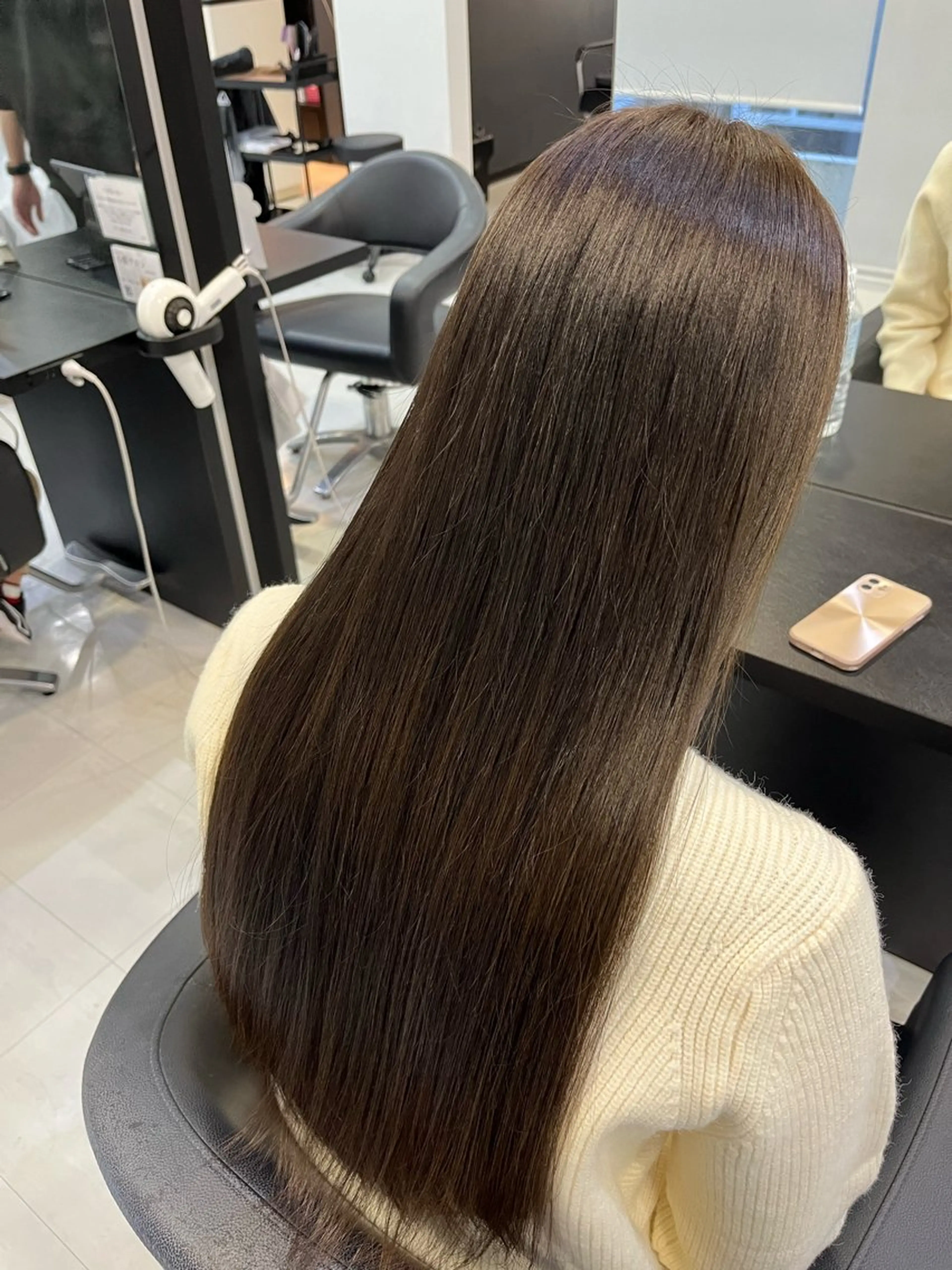 ロング カラー 諸岡 玲のヘアスタイル