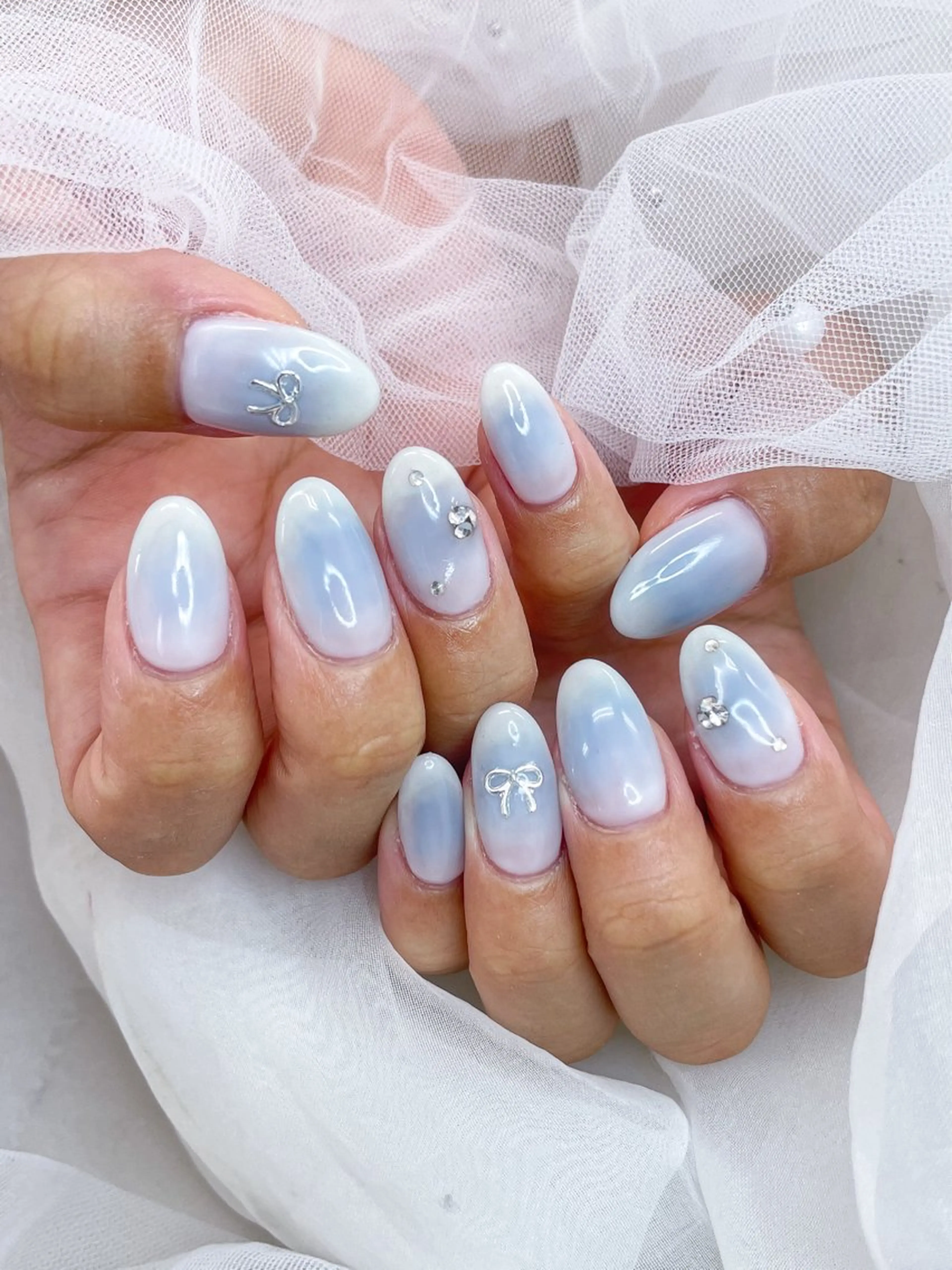 ネイル チークネイル 水色 五十嵐 美智のネイルデザイン