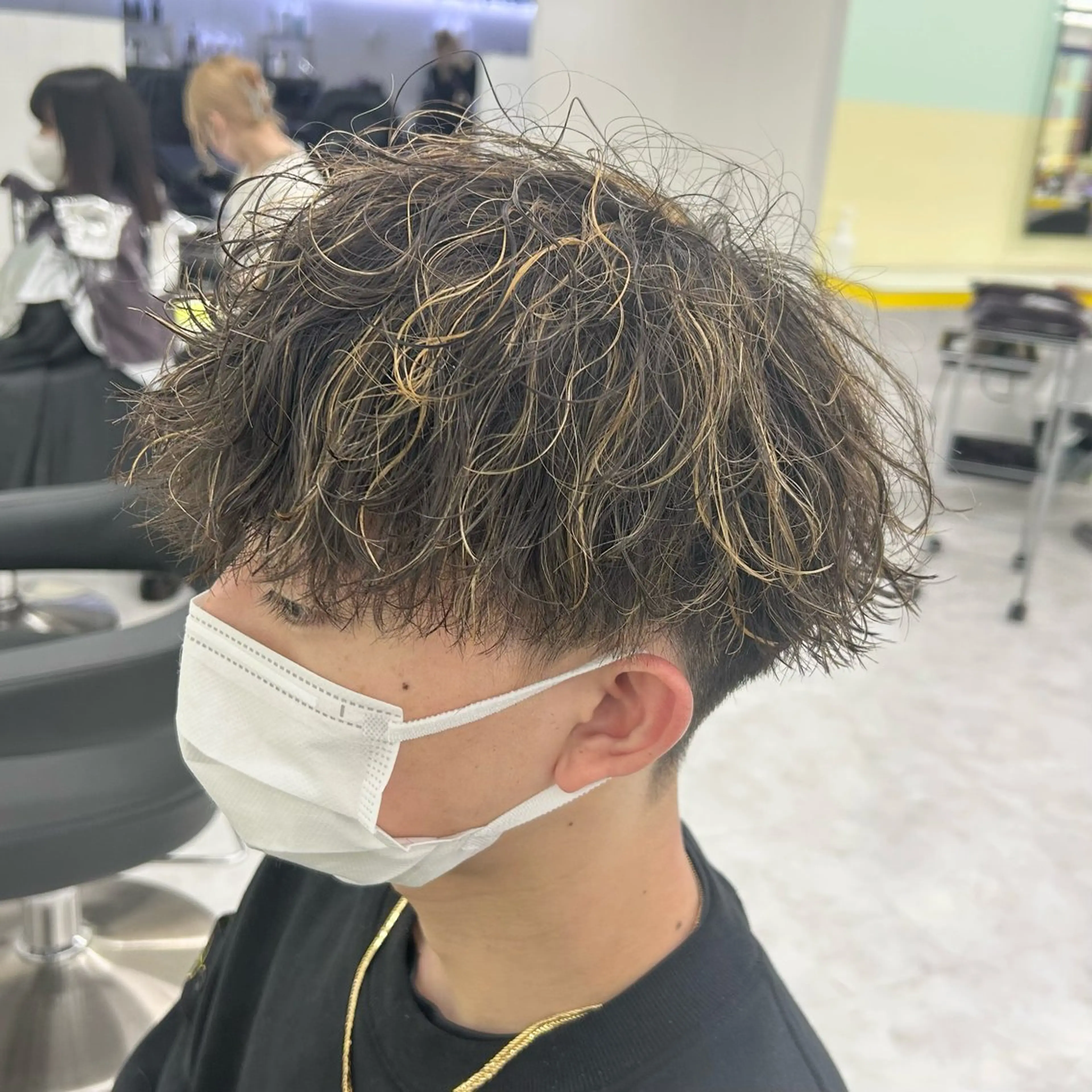 ショート パーマ メンズ カット パーマ 韓国レイヤーカット /REIのヘアスタイル