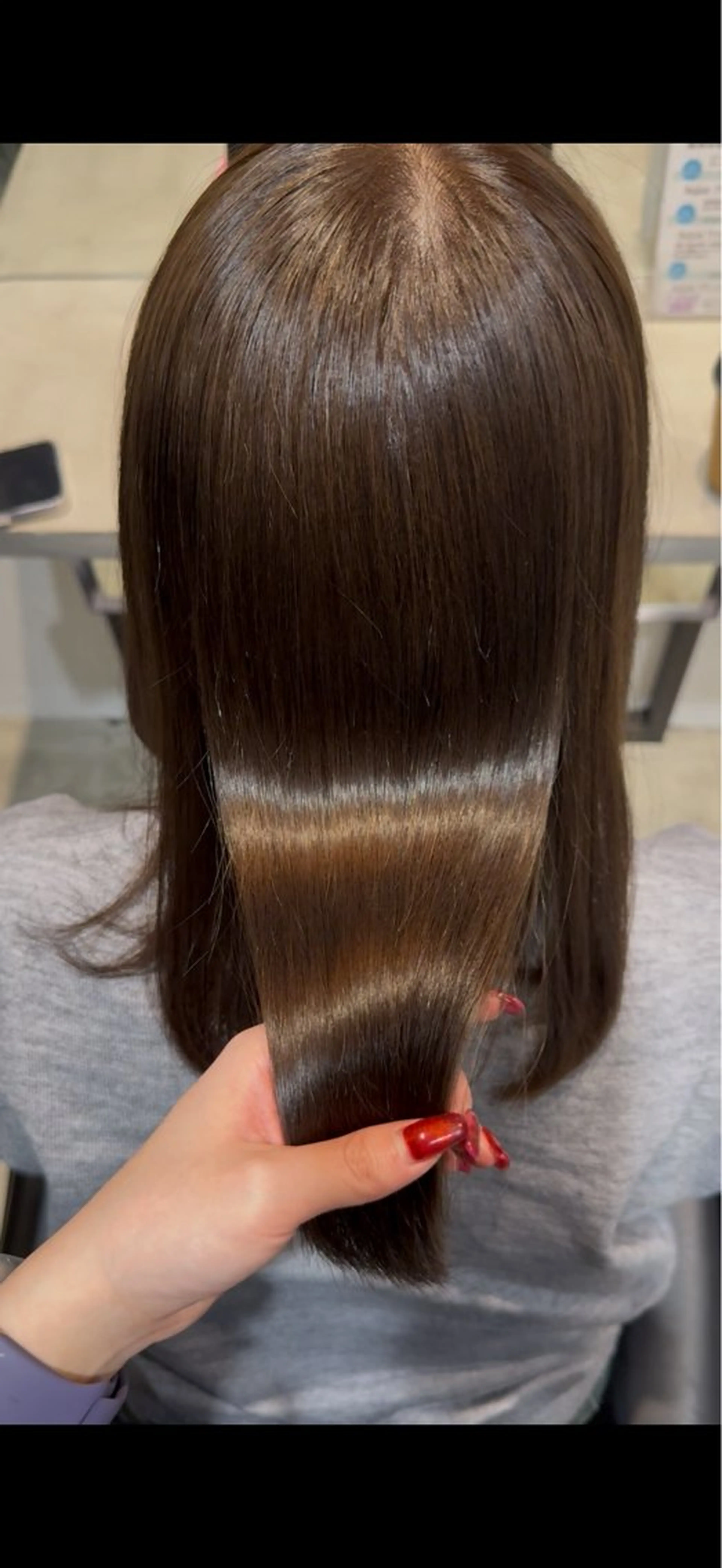 ミディアム あんな🦋レイヤー カット/透明感カラーのヘアスタイル