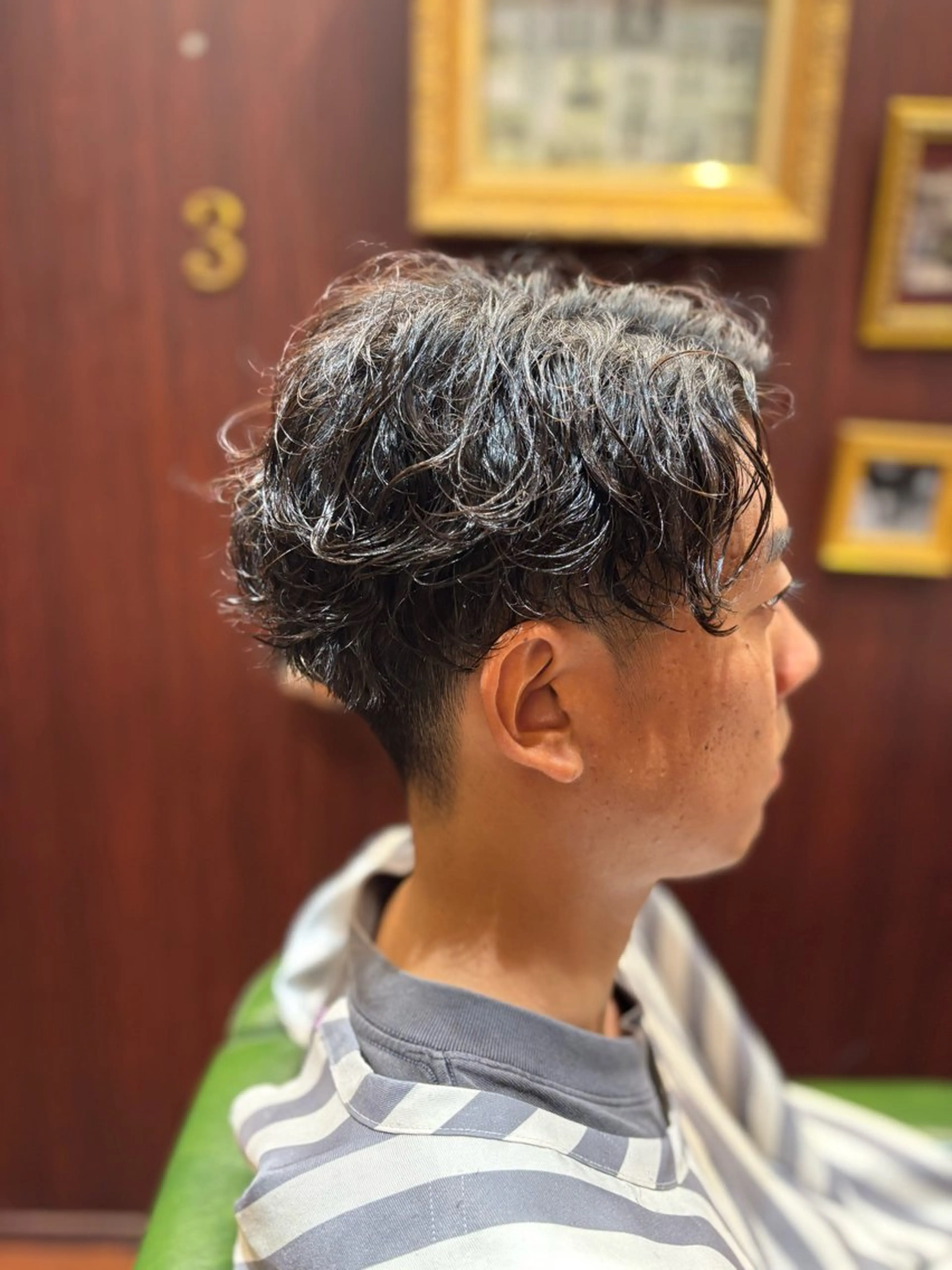 ミディアム パーマ BroTokyo Barbershop 銀座店所属・大河 たいがのヘアスタイル