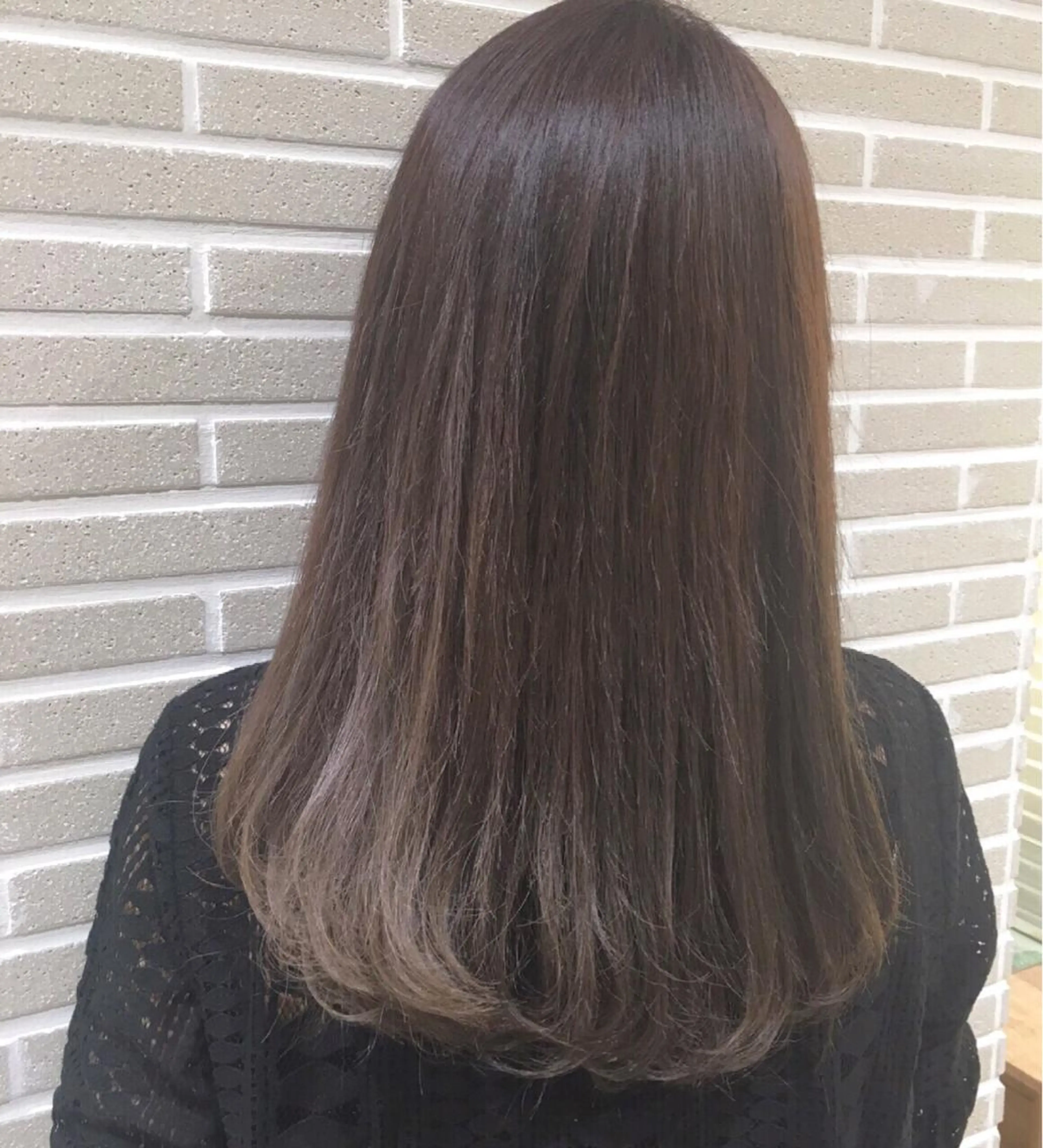 カラー 植田 菜月のヘアスタイル