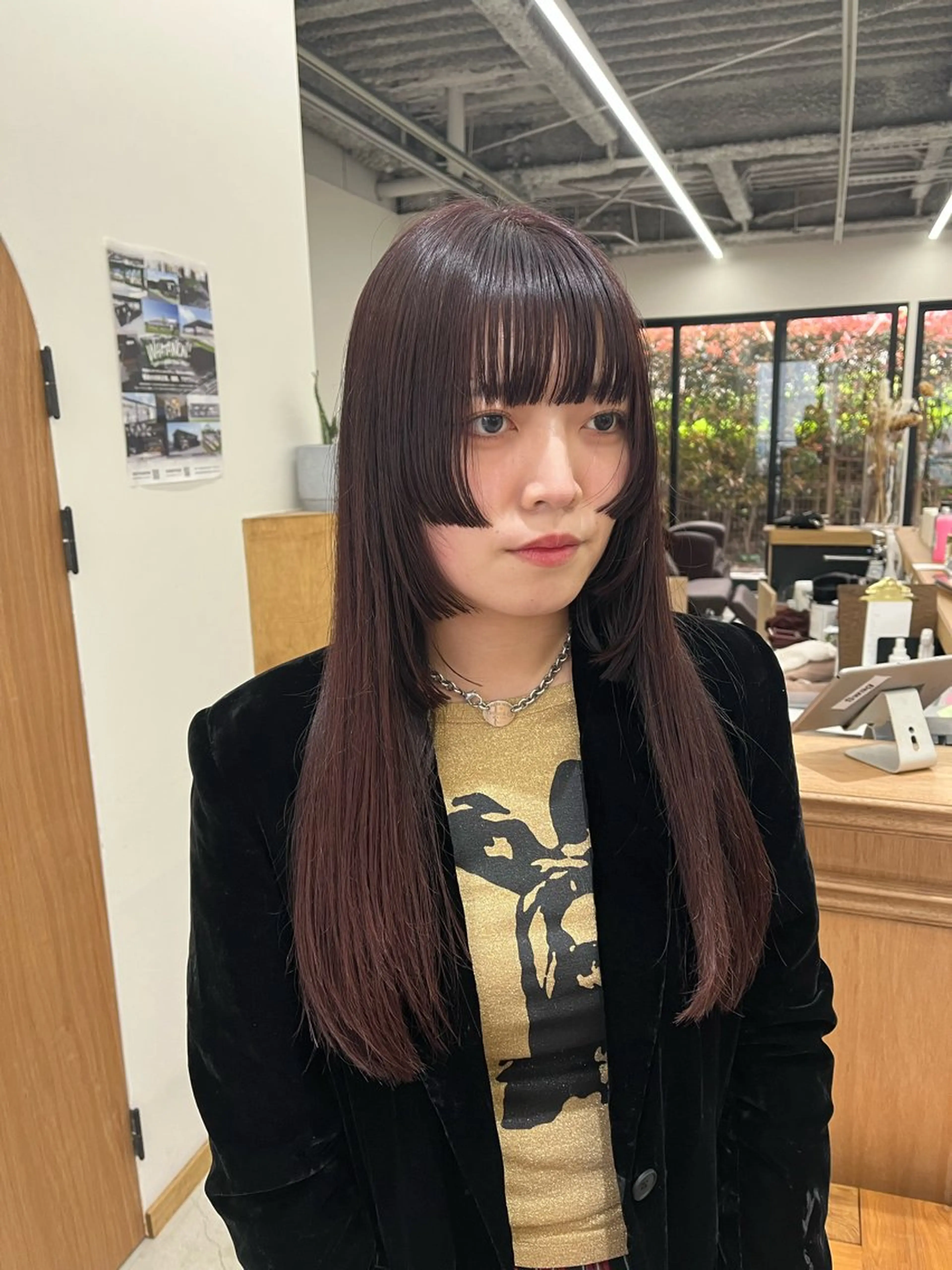 ロング カラー ブリーチ レッドカラー バイオレットカラー 姫カット ロング ヘアカラー miyu /レイヤー/ブリーチのヘアスタイル