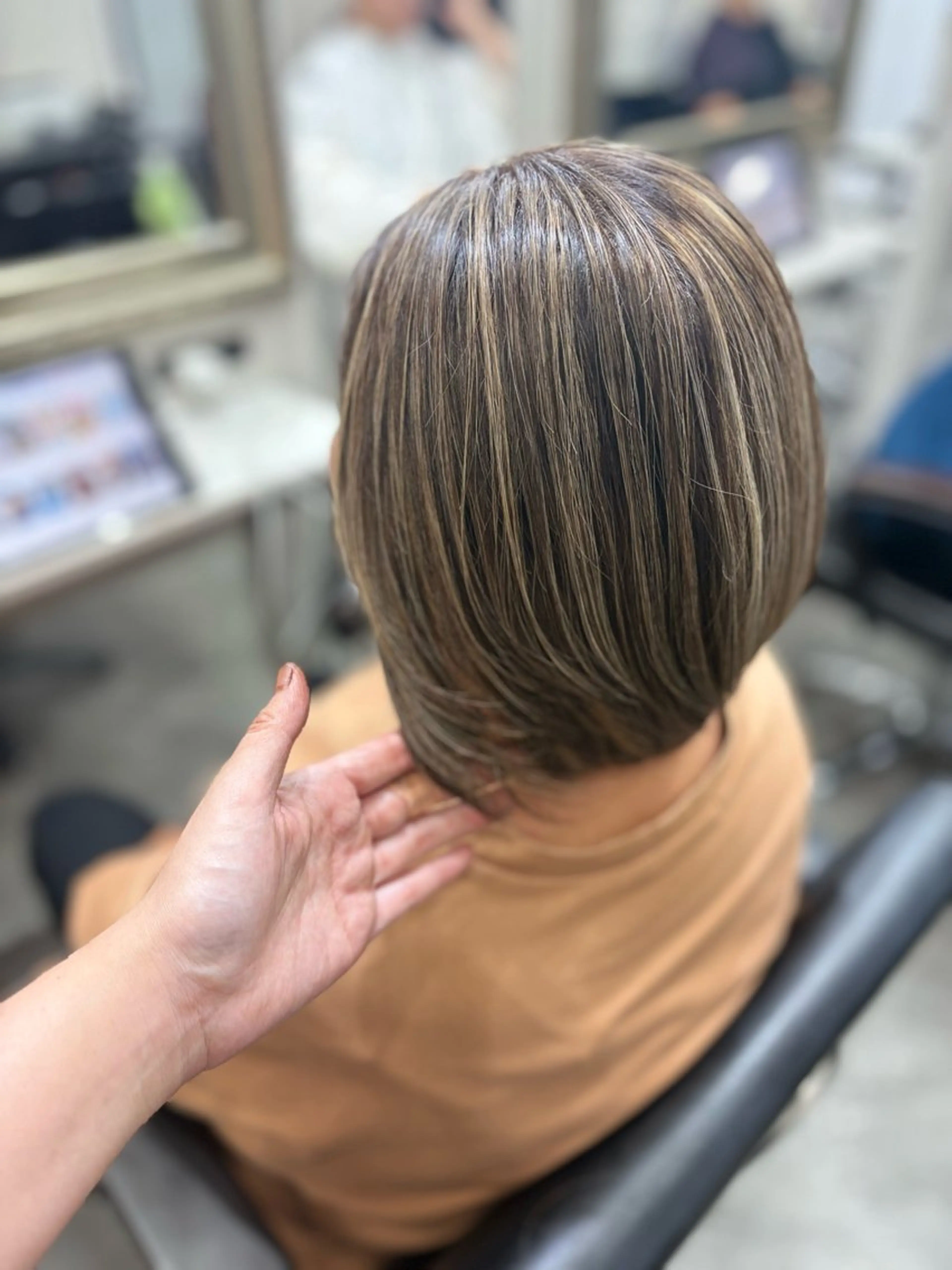 カラー ヘアカラー 江波戸 恵のヘアスタイル