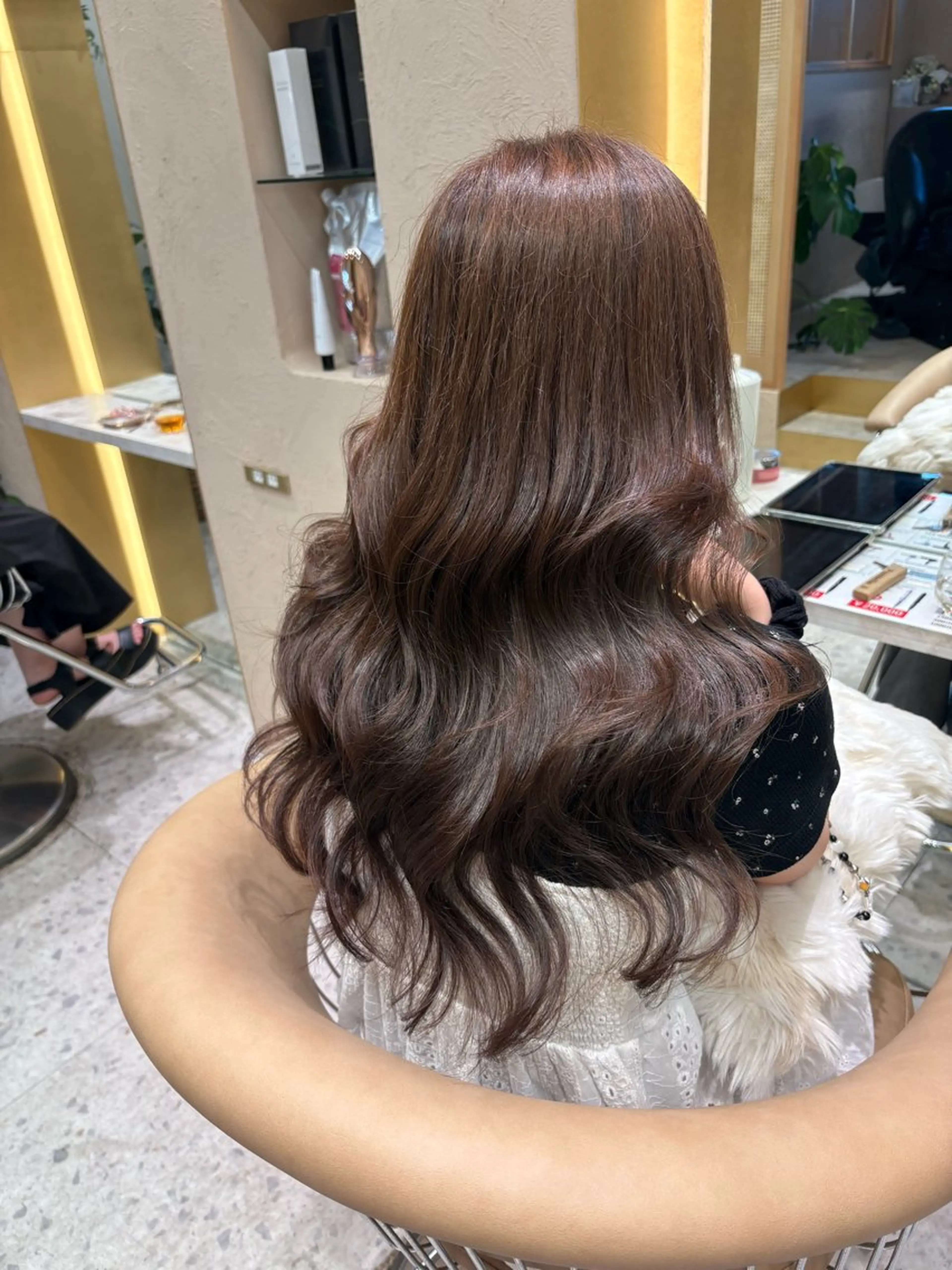 ロング ヘアカラー トリートメント Kanami/韓国風 /艶カラーのヘアスタイル