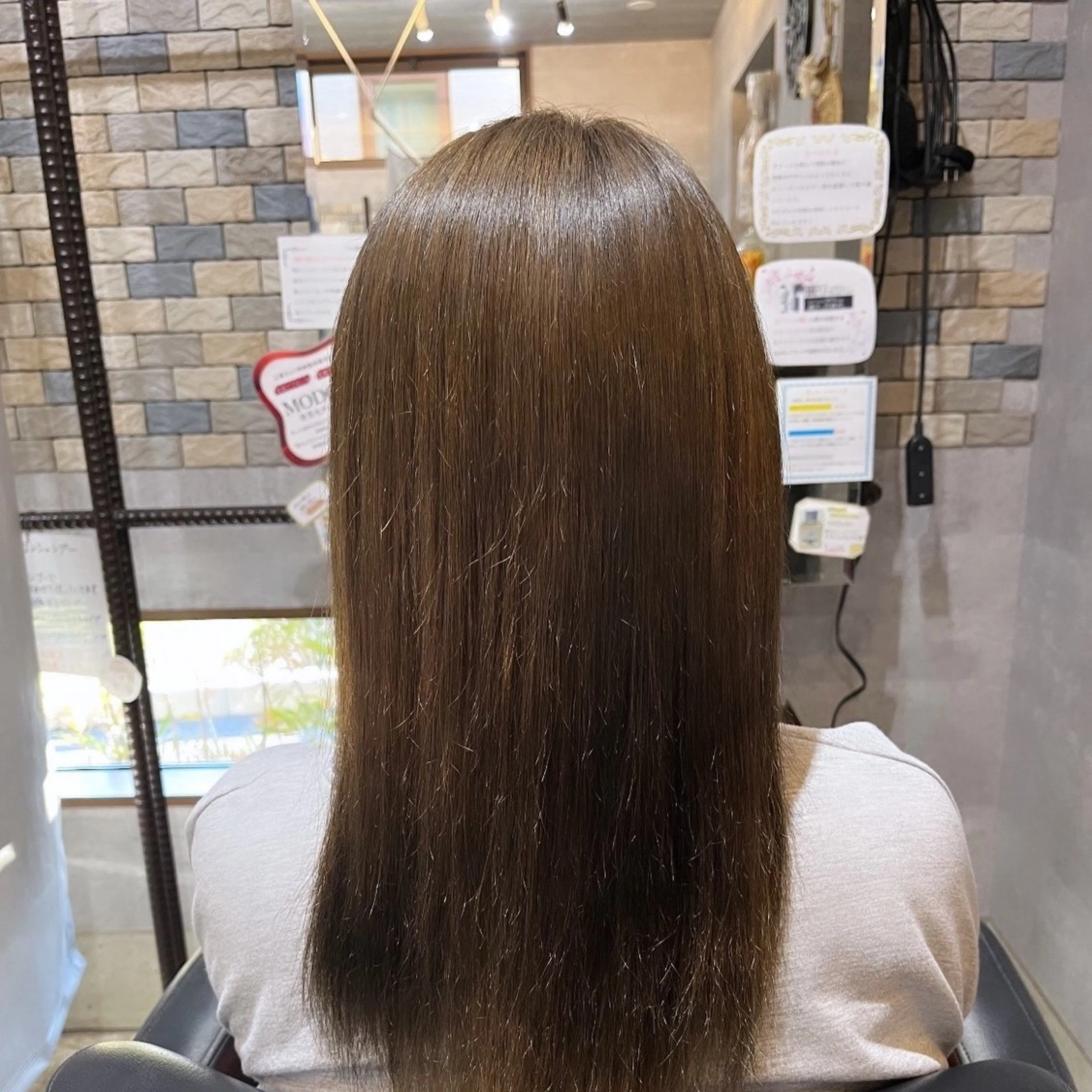 セミロング カラー イロアイヘアー Renのヘアスタイル
