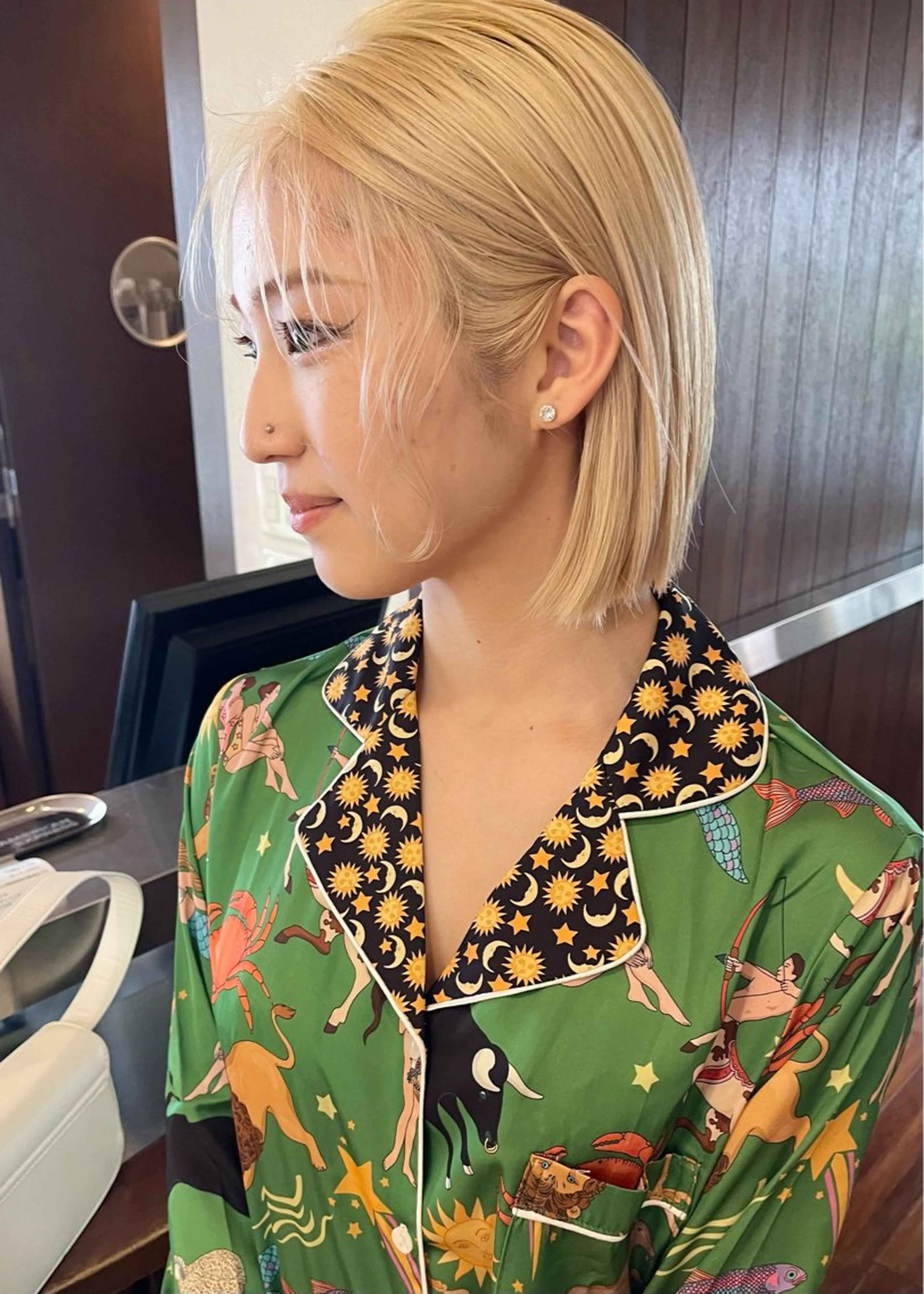 ショート カラー 抜きっぱなしブロンド ボブ カット ヘアカラー トリートメント 髪質改善カラー ケアブリーチ/タムのヘアスタイル