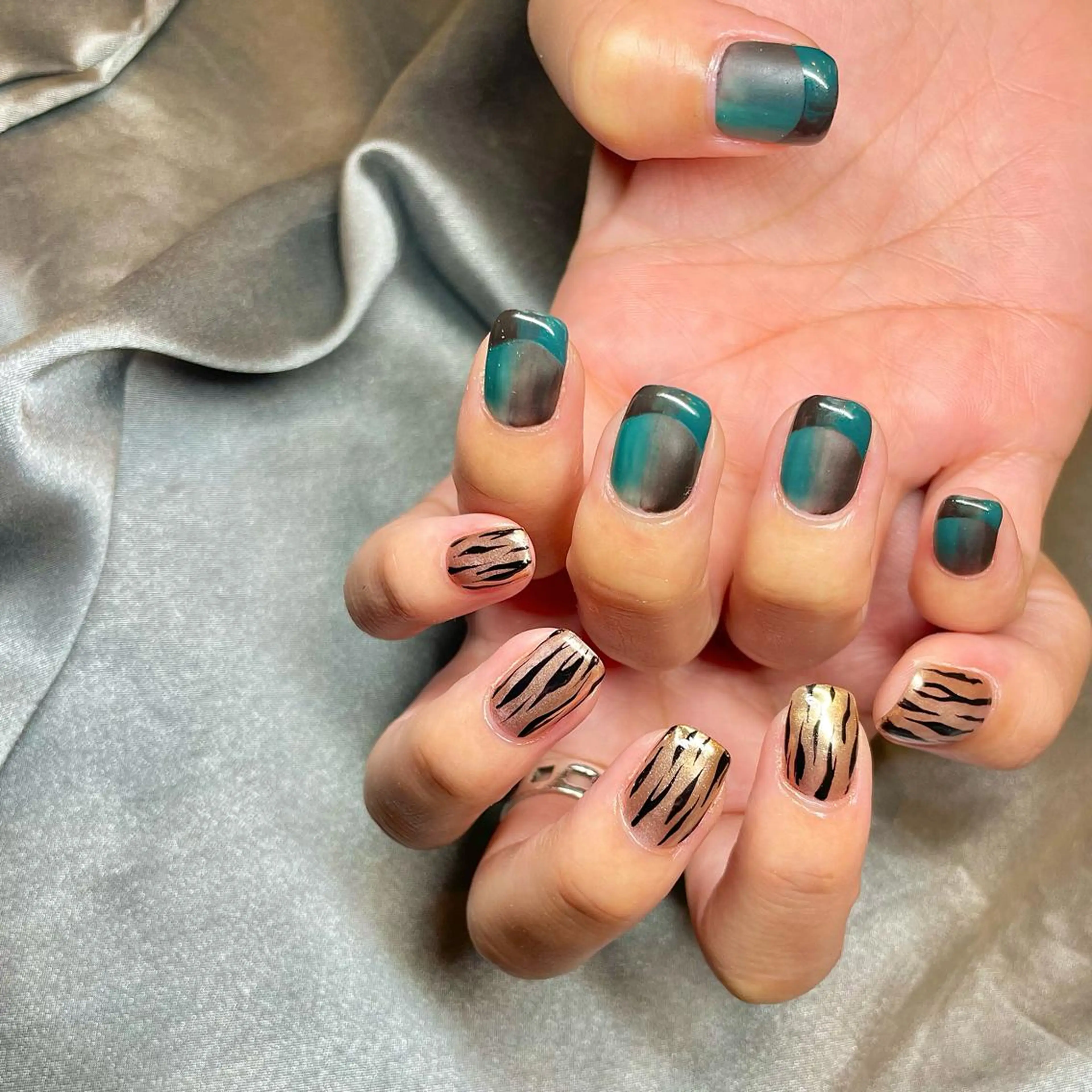 カラー パーマ ヘアアレンジ メンズ キッズ ネイル マツエク・マツパ アイブロウ アニマル柄 フレンチネイル オンブレフレンチ nail&eye Aoのマツエク・マツパデザイン