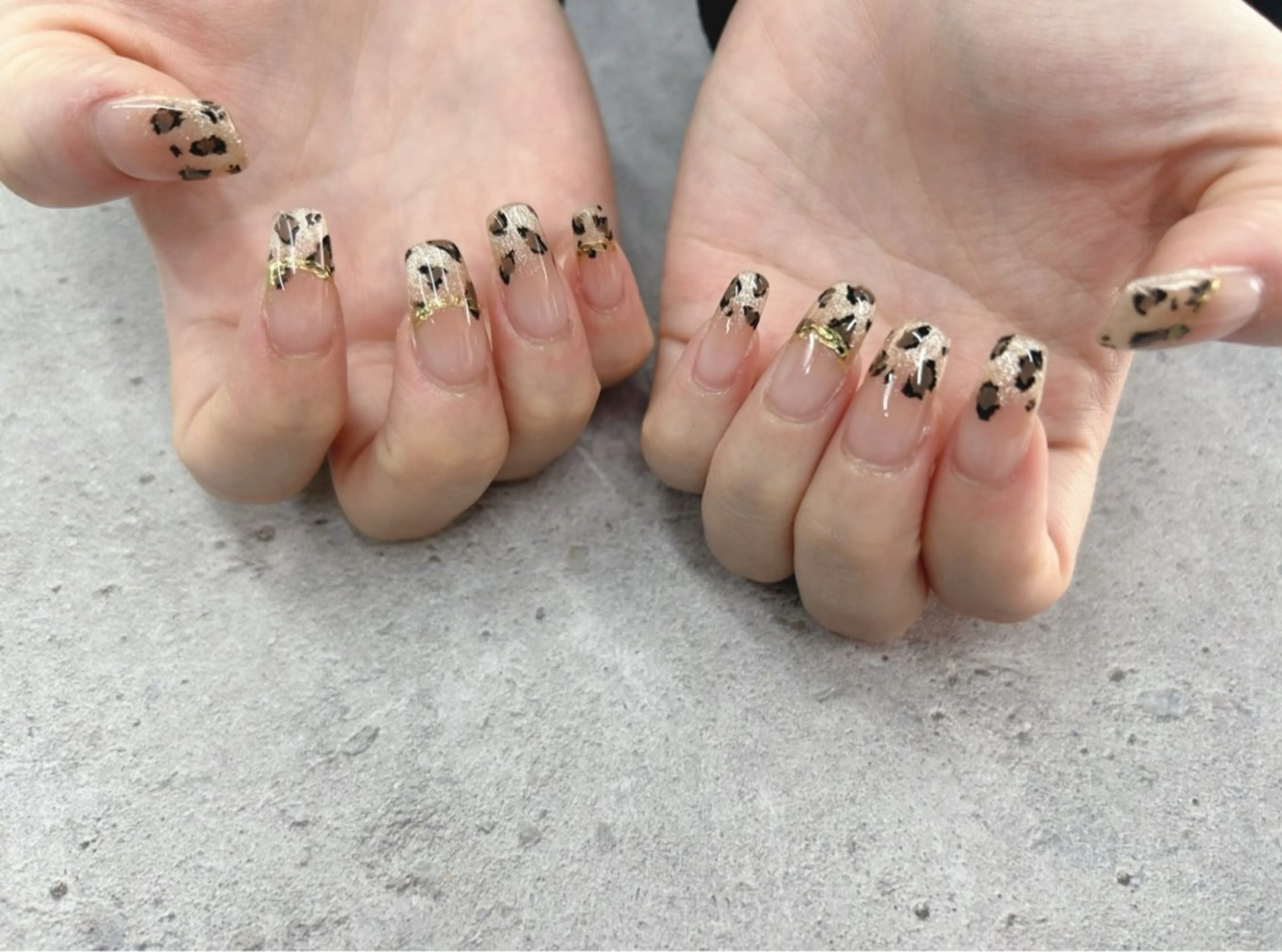 ネイル アニマル柄 チークネイル マグネットネイル ミラーネイル ワンホンネイル ハンドネイル Nail Salon agré所属・agré ネイルサロン　アグレのネイルデザイン