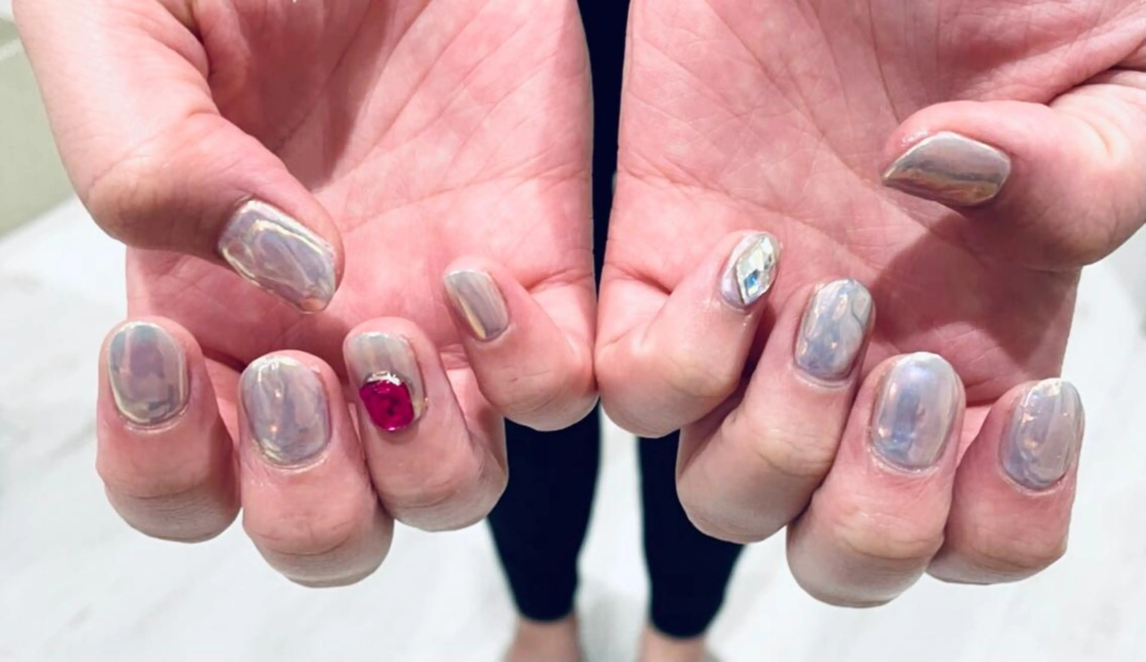 ネイル オーロラネイル ワンカラーネイル Ｈ3（エイチスリー）所属・H3 hitoのネイルデザイン