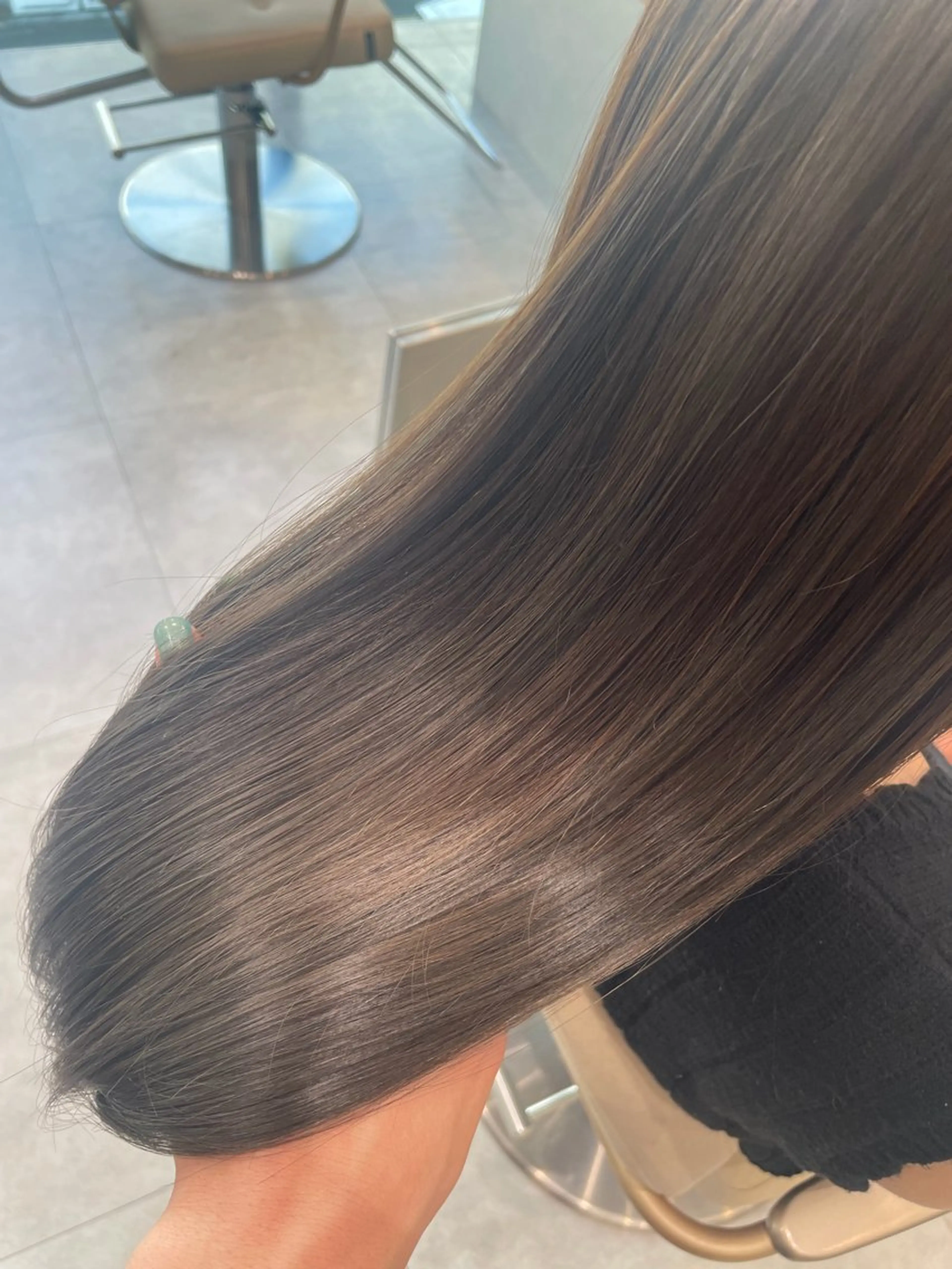 ロング 高麗邉 莉央のヘアスタイル