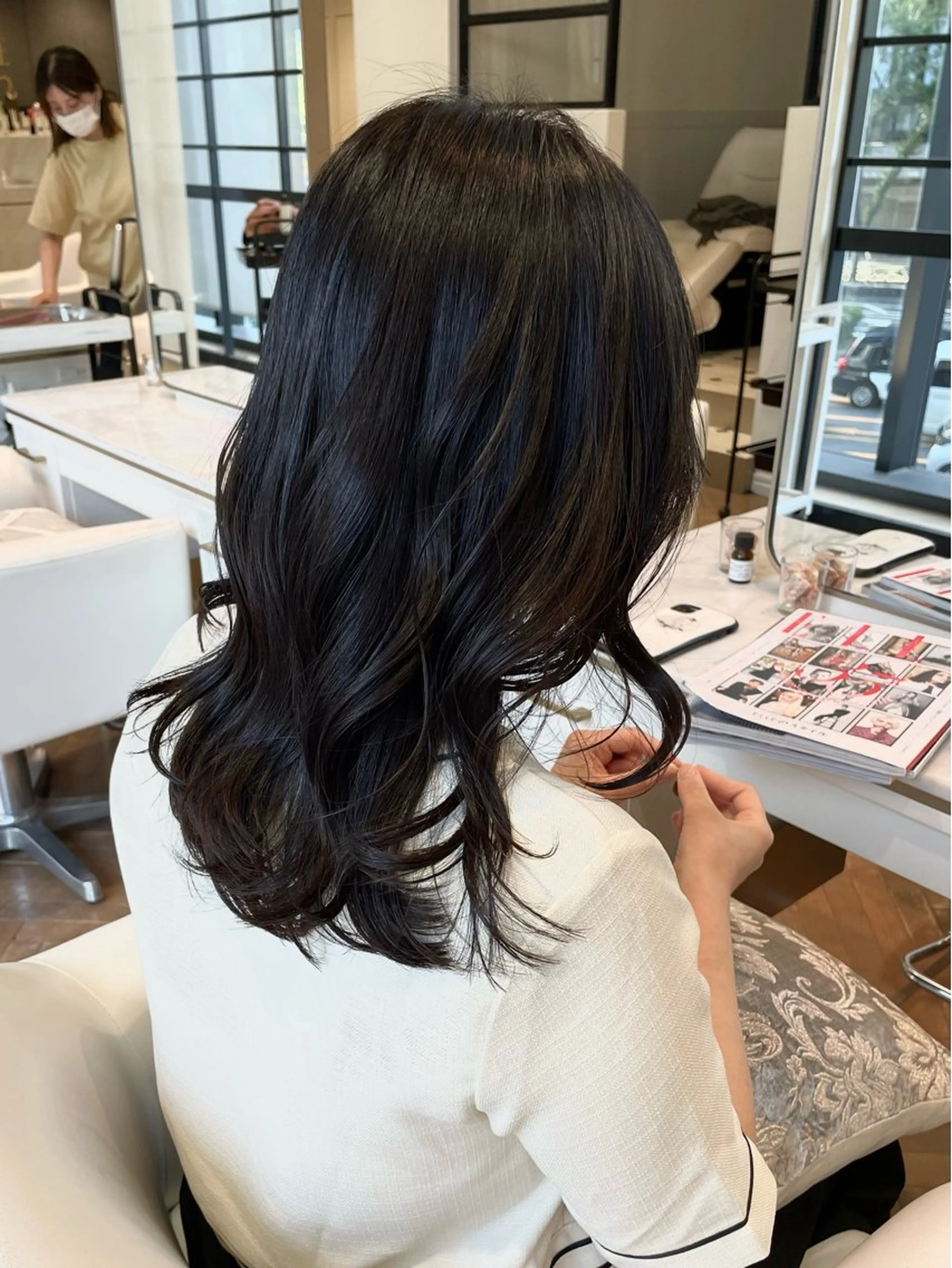 セミロング カラー カット ヘアカラー ELLE salon サエのヘアスタイル