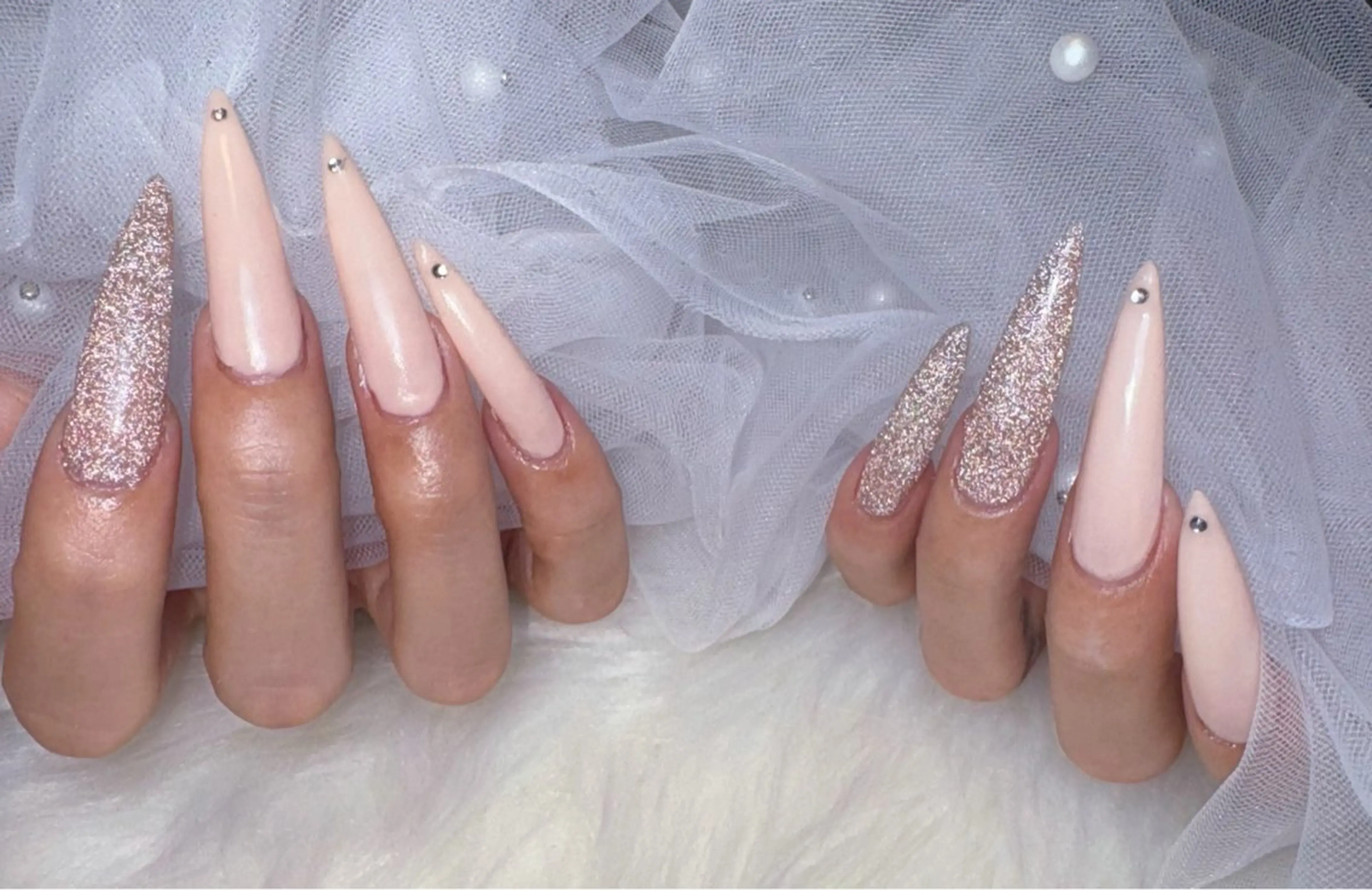 ネイル ブルー フラッシュネイル ロングネイル ワンカラーネイル ハンドネイル K&R Nail所属・Nail Salon K&Rのネイルデザイン