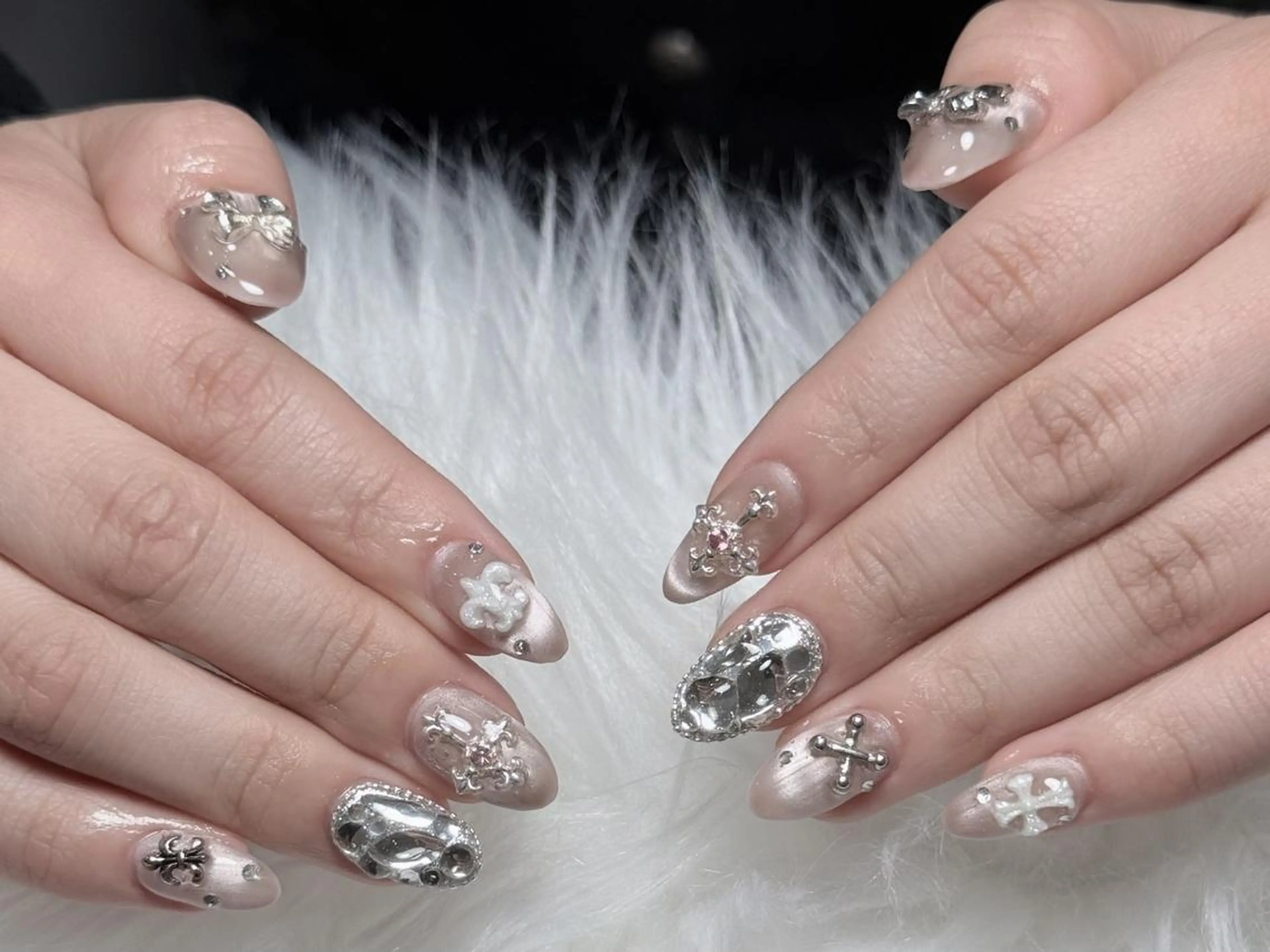 ネイル 長さ出し グラデーション 卒業式 キラキラネイル マグネットネイル アンアンBelle Nail 池袋のネイルデザイン