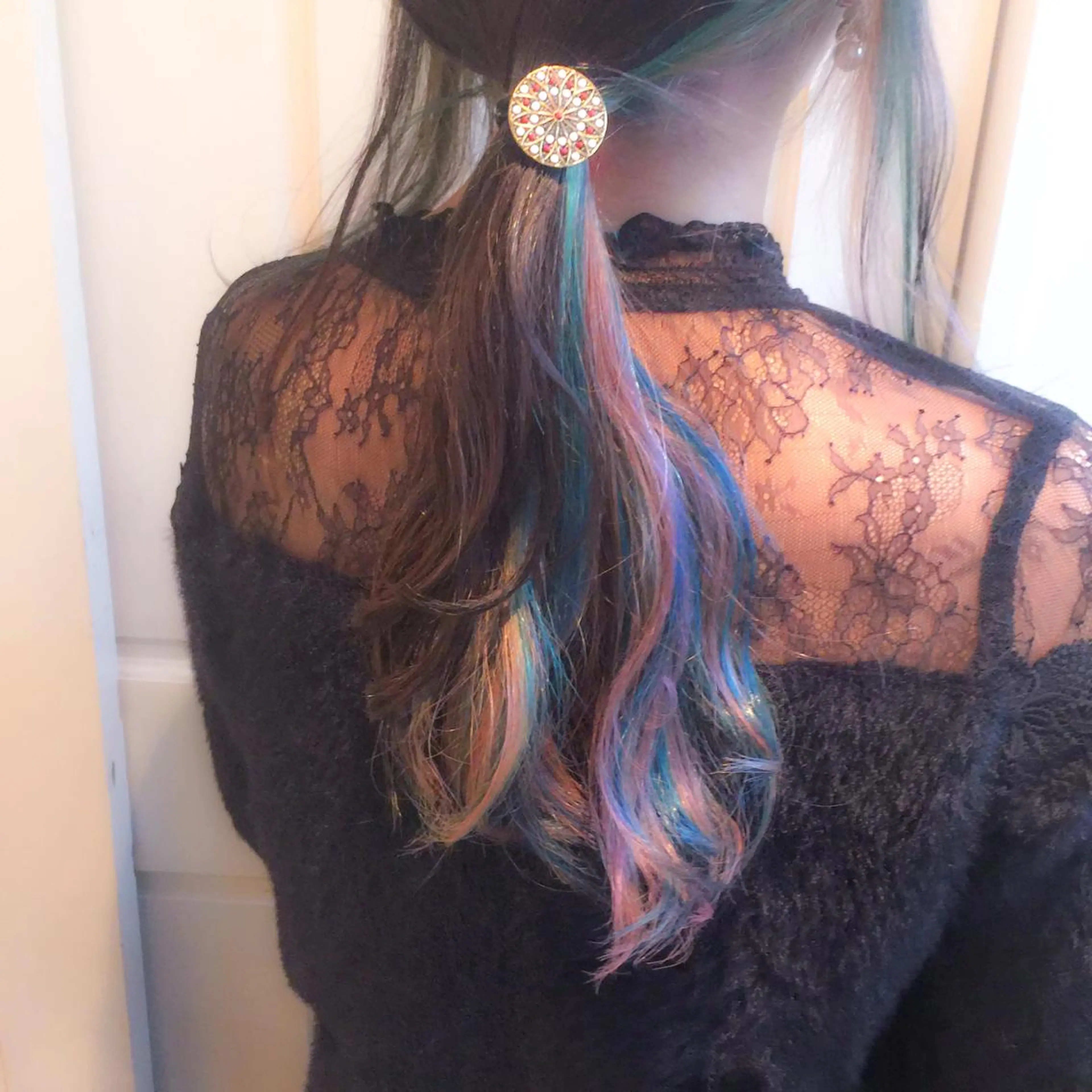 ミディアム カラー ユニコーンカラー ホワイト&レイヤーカ ットエクステ長畠俊輔のヘアスタイル