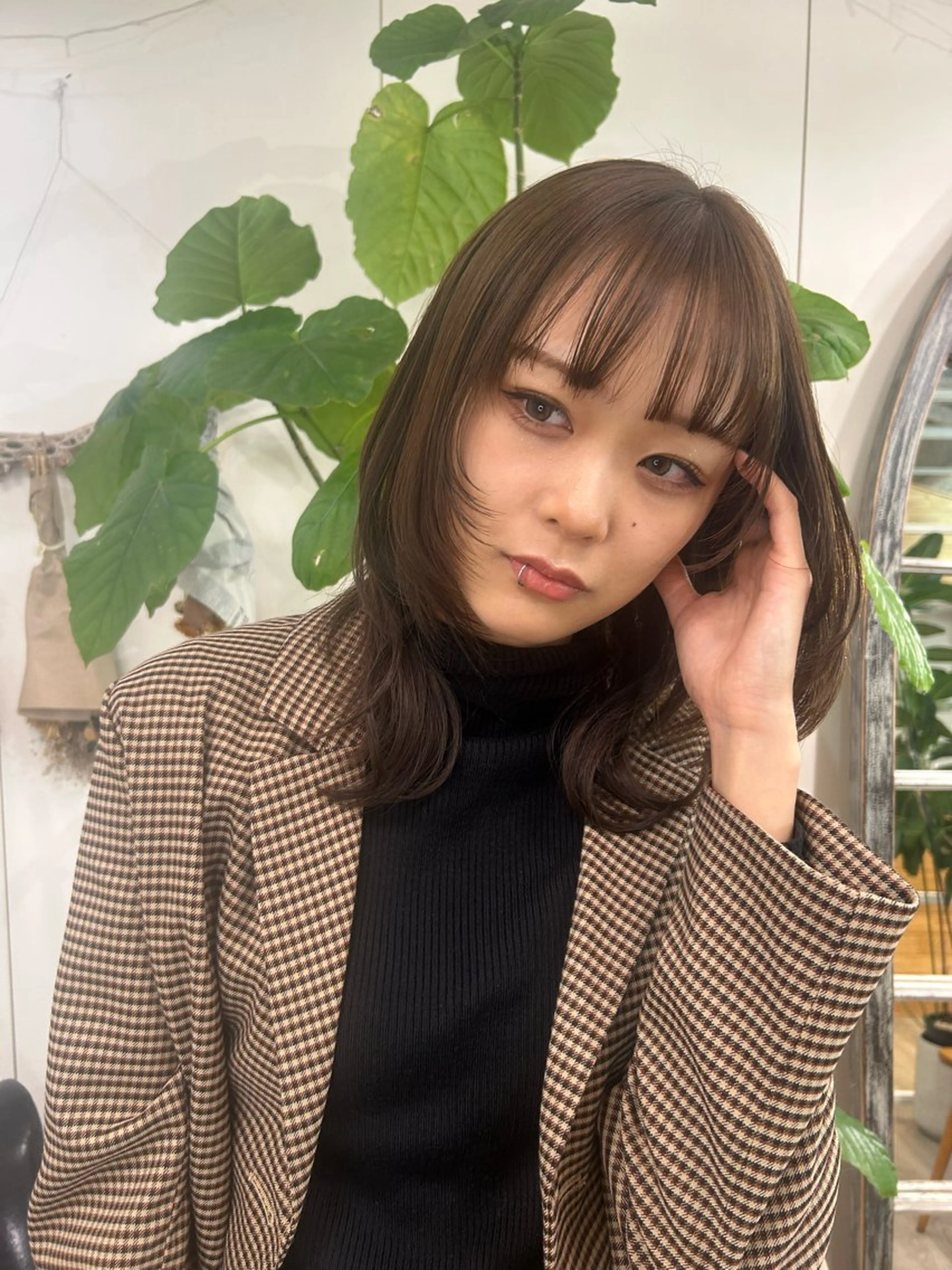 ミディアム カラー ブリーチ ダブルカラー ブリーチなしカラー VISUALIST所属・小倉/レイヤー/ 顔周りカット/naoのヘアスタイル