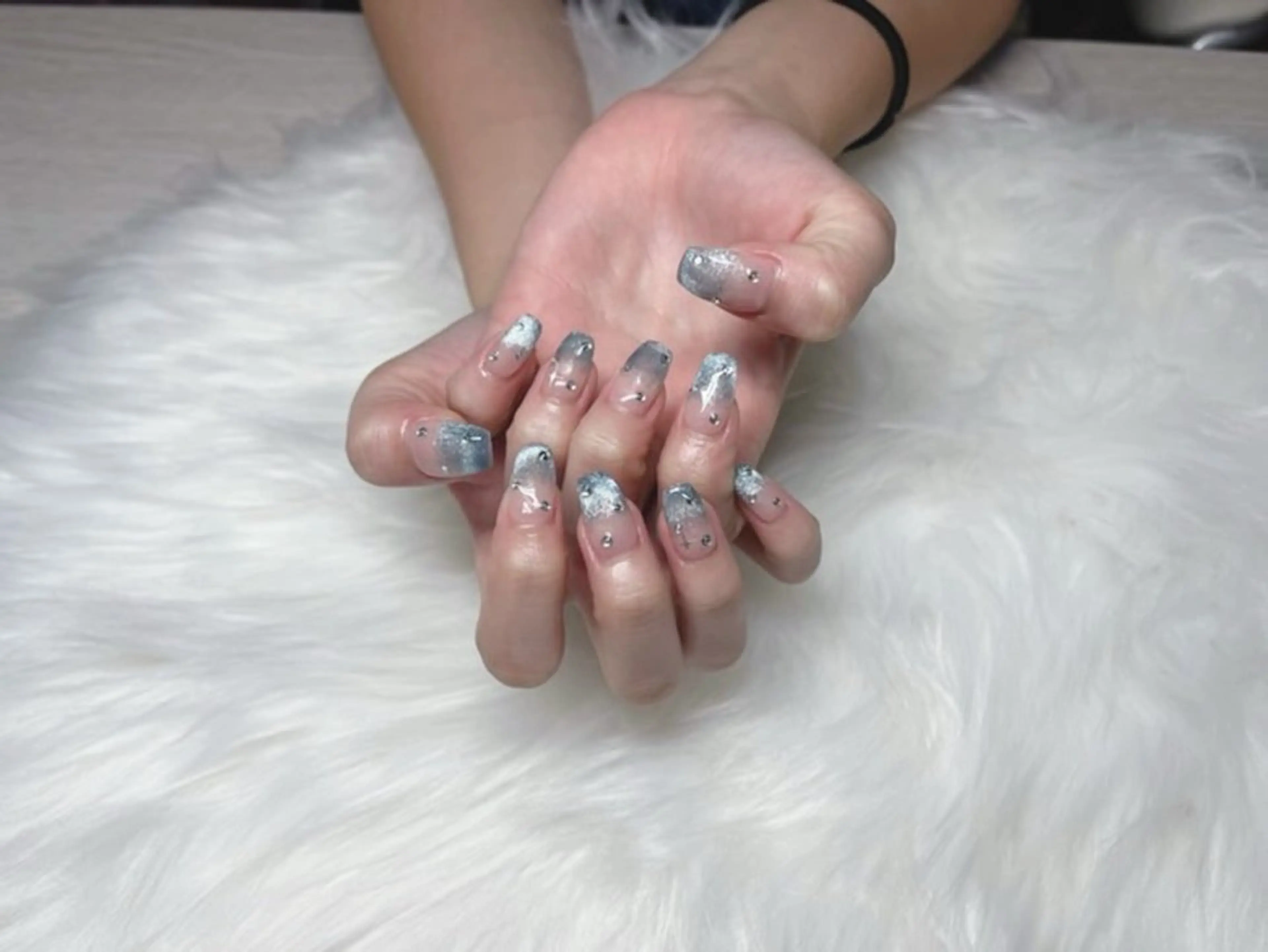 ネイル ジェルネイル グラデーション マグネットネイル ネイリスト MRNのネイルデザイン