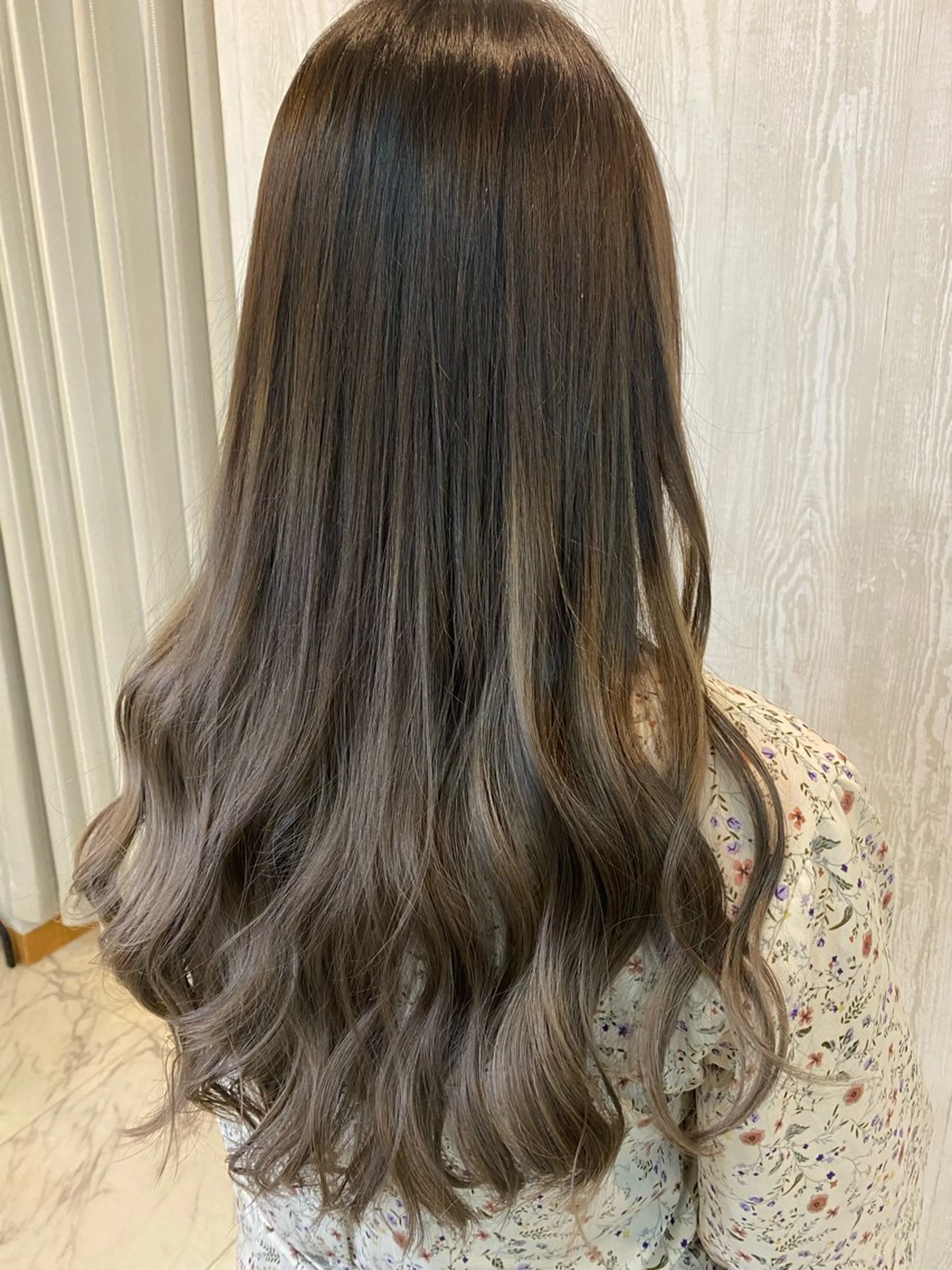 ロング カラー グラデーションカラー Tomo's､､､ Misakiのヘアスタイル