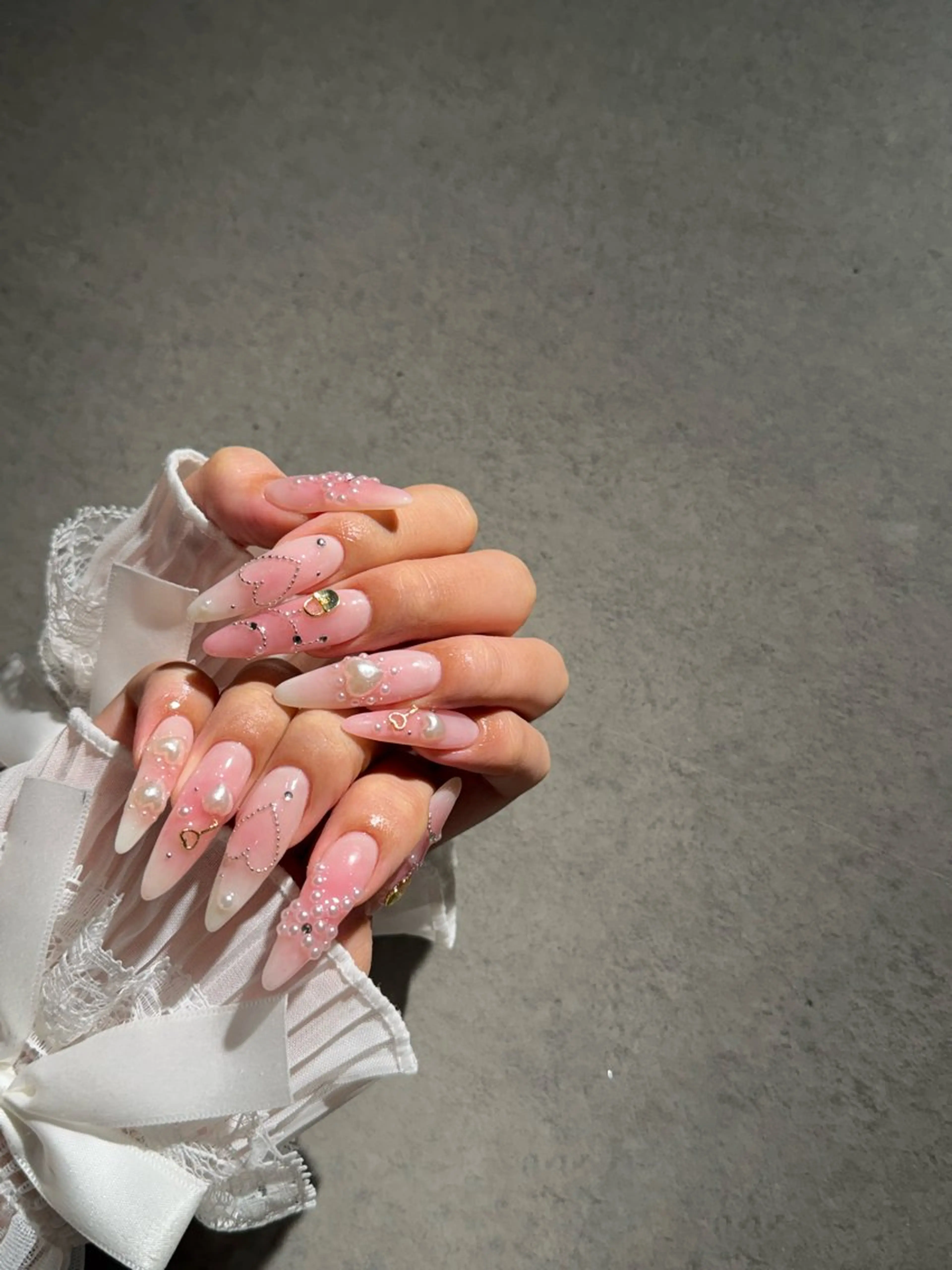 ネイル I-nailロング /ワンホン/キラキラのネイルデザイン