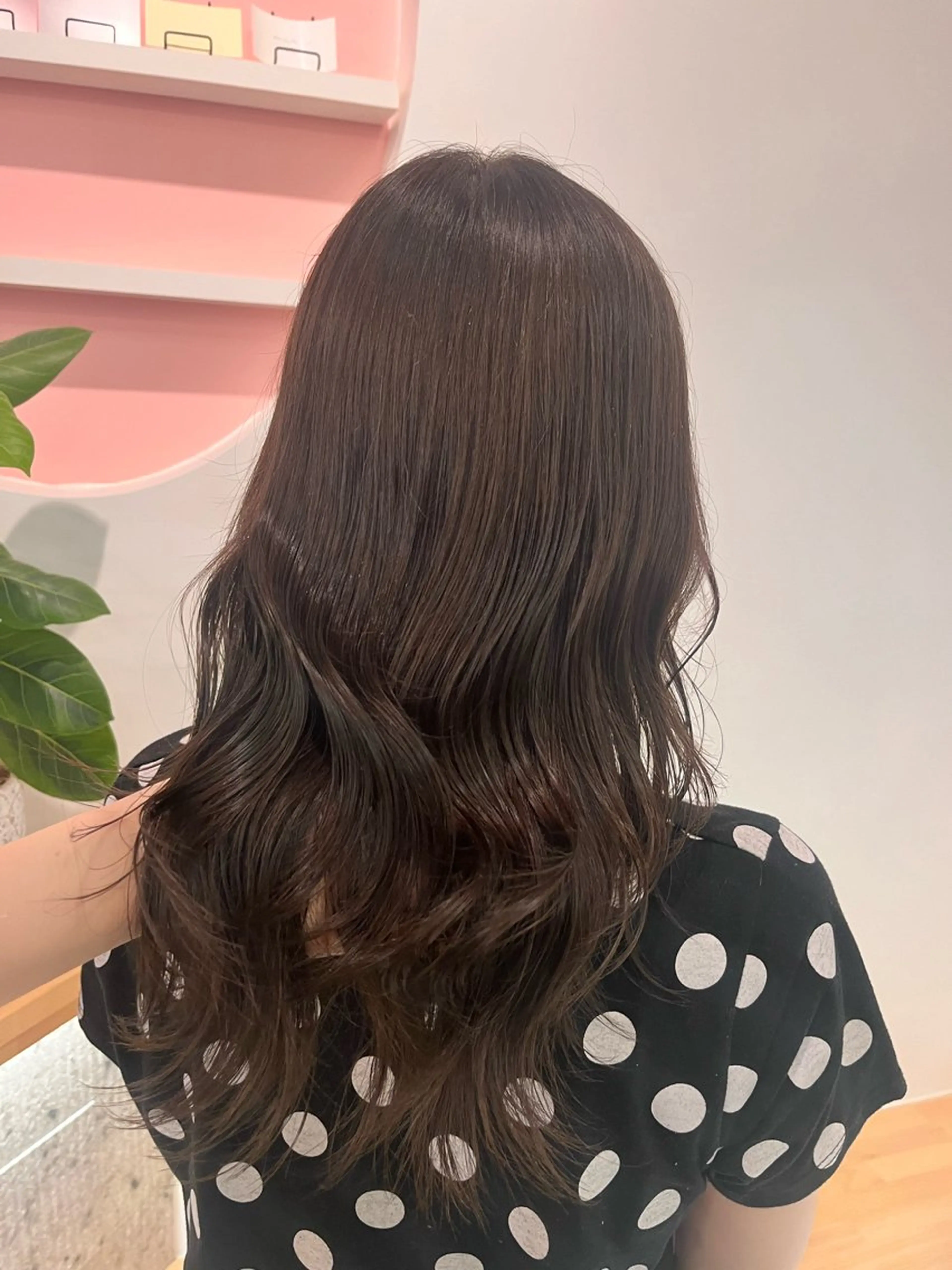 カラー 透明感カラー オリーブカラー 八木 瑠奈のヘアスタイル