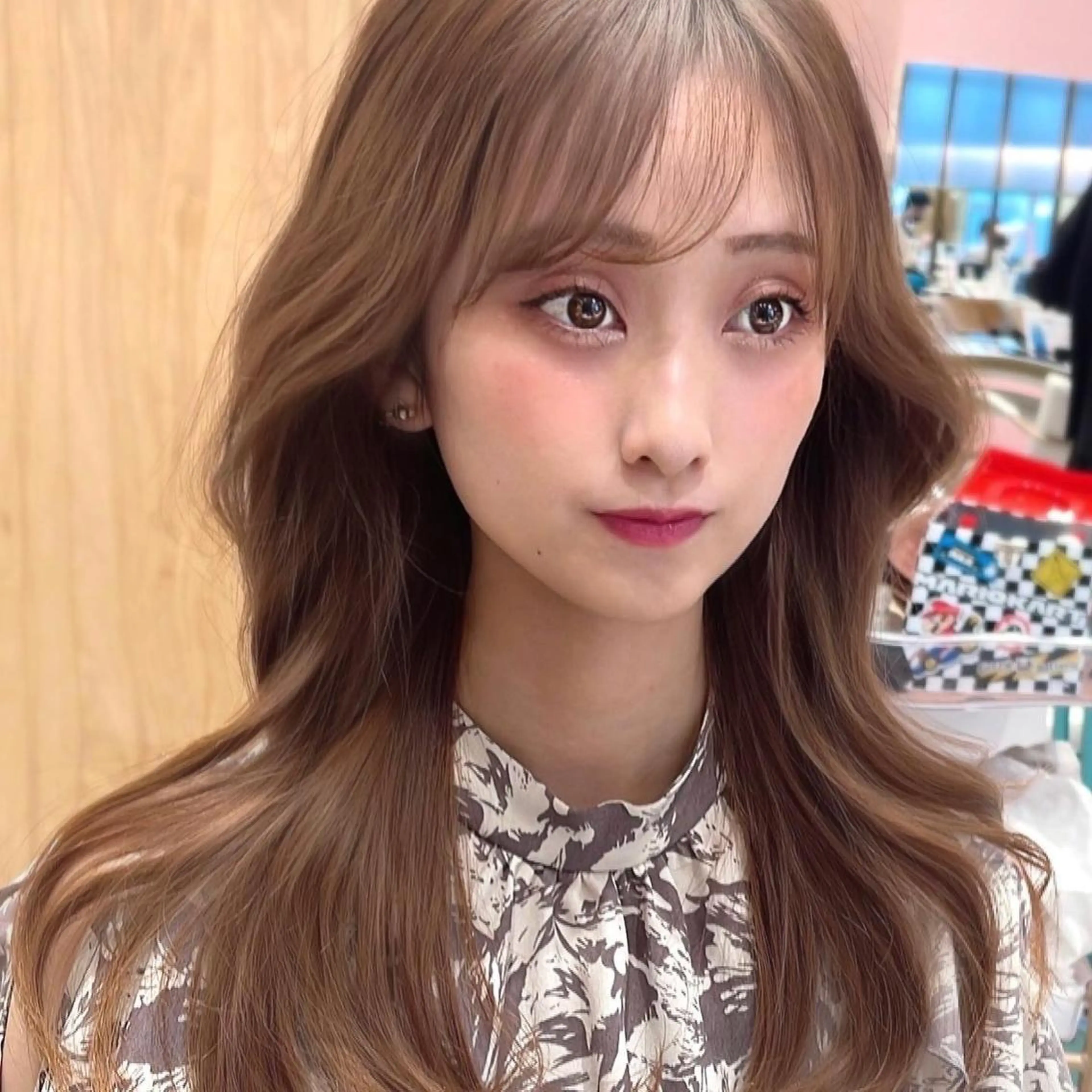 セミロング カラー アディクシーカラー ベージュカラー 透明感カラー イヤリングカラー グレージュ 顔周り特化/韓国ヘア /レイヤー/吉野幸大のヘアスタイル