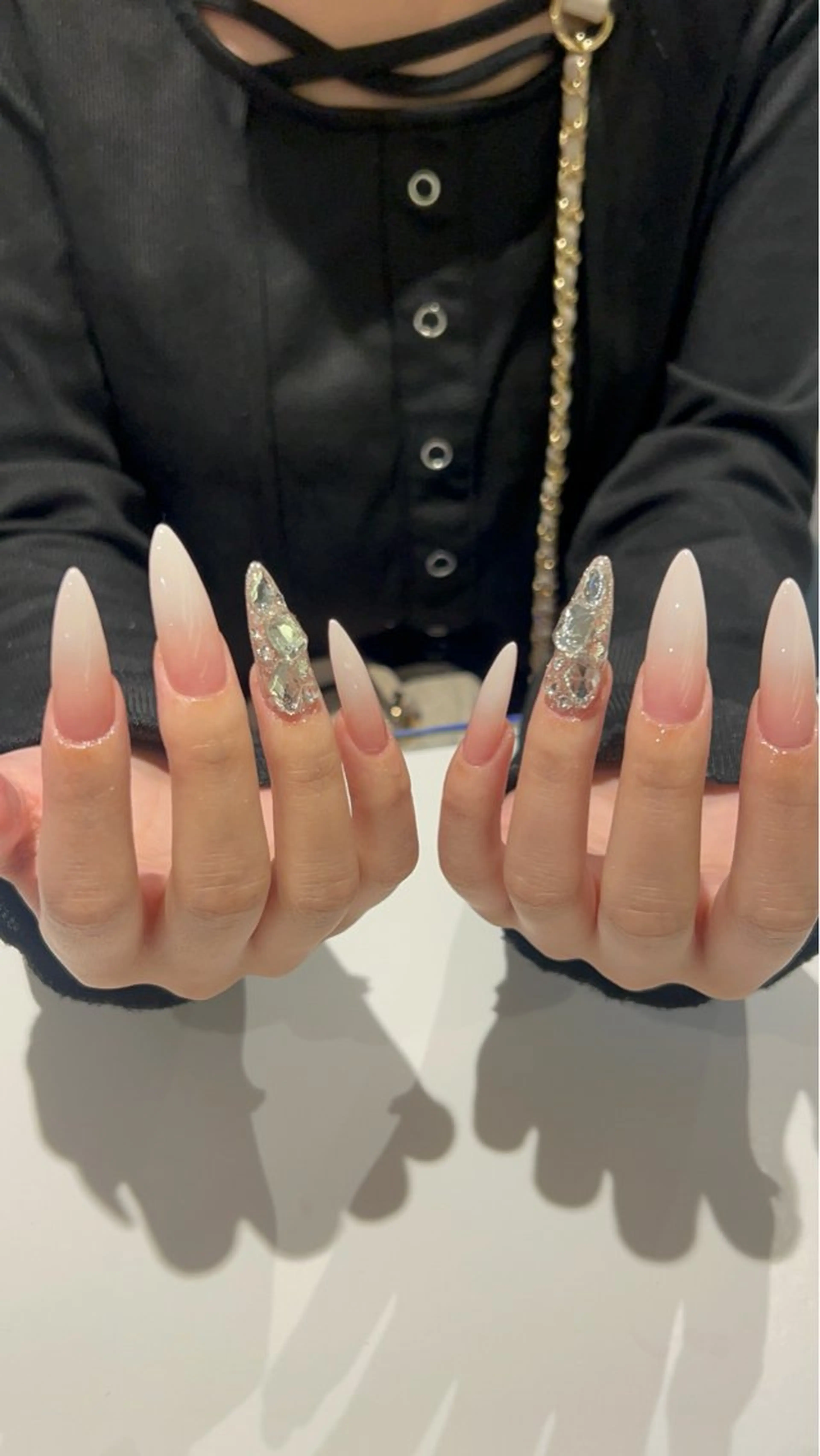 ネイル 長さ出し ネイルチップ plume. noaのネイルデザイン