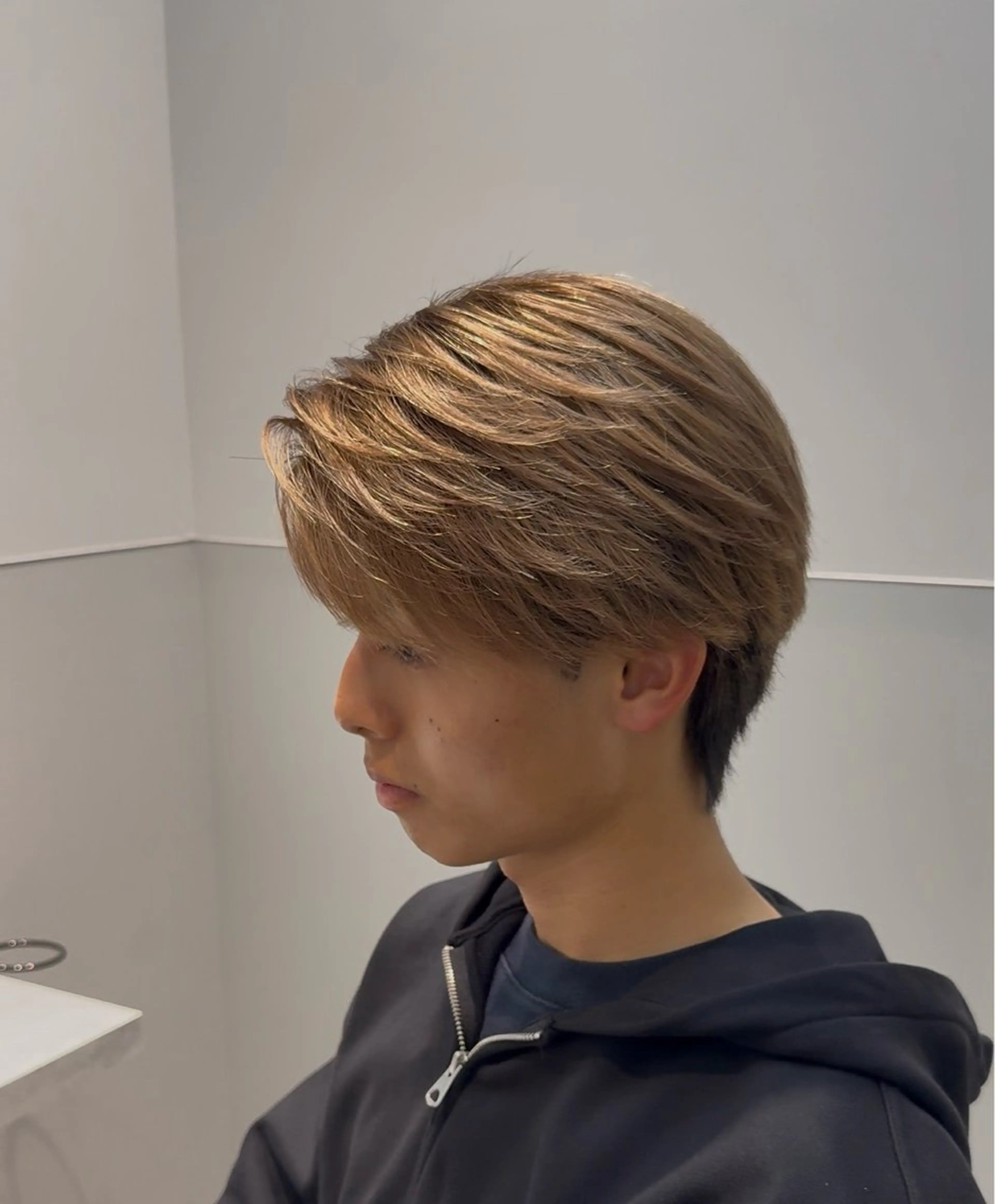 カラー メンズ カット ヘアカラー SALOWIN梅田茶屋町North店所属・岡田/メンズ特化/パ ーマ&ショートのプロのヘアスタイル