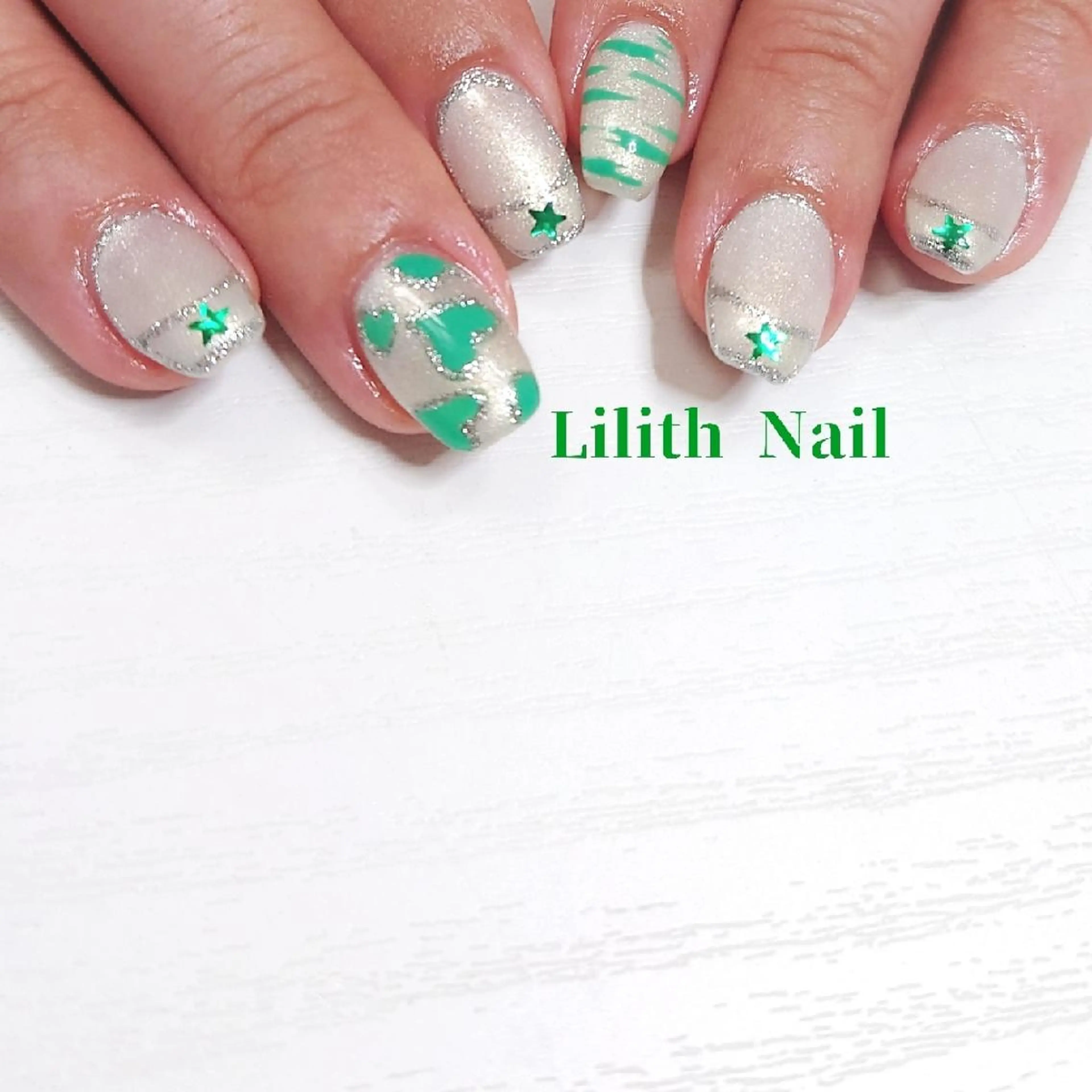 ネイル おそろいネイル Lilith Nailのネイルデザイン