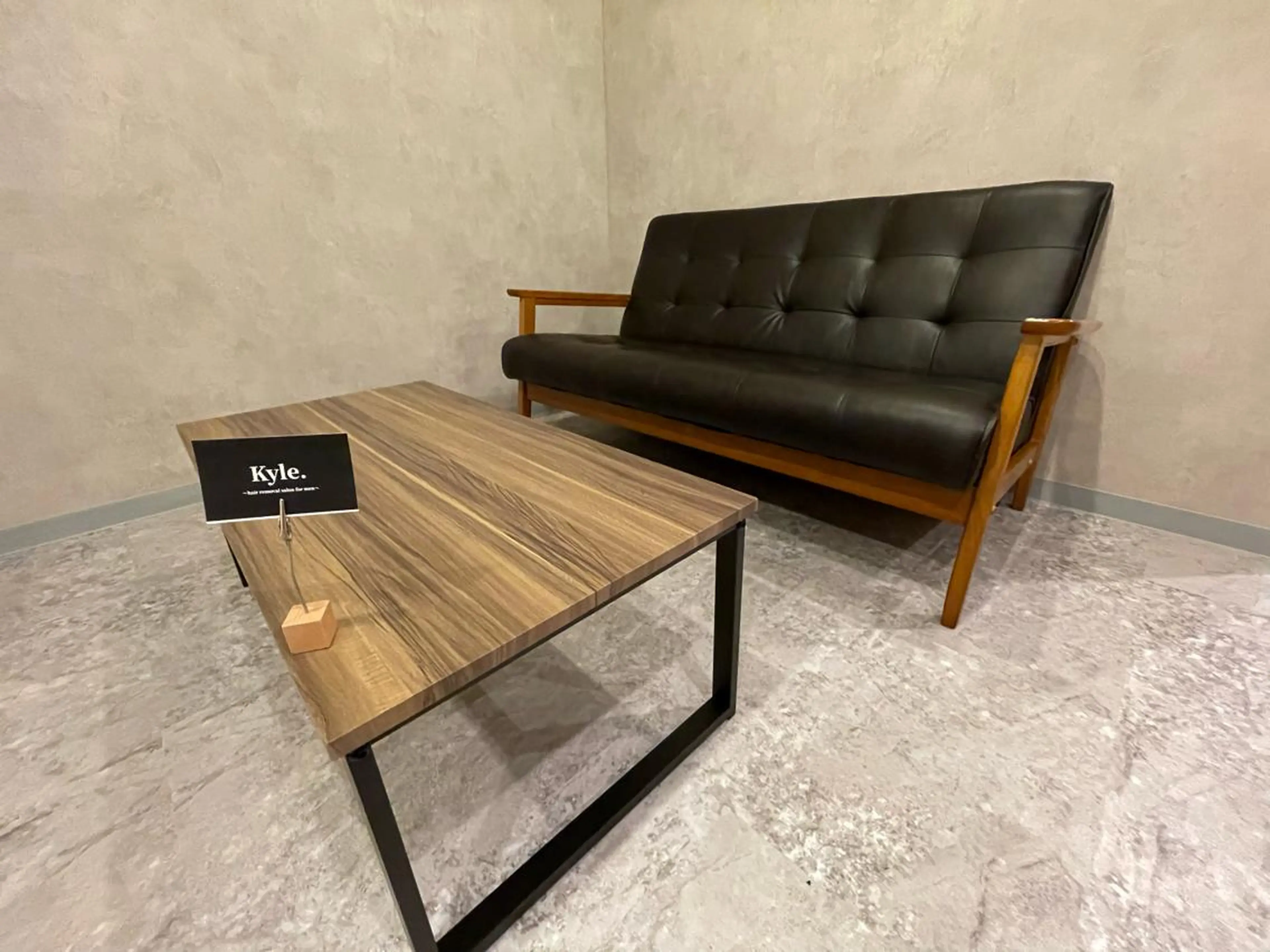 メンズ アイブロウ 脱毛 メンズ脱毛Kyle.横浜所属・メンズ脱毛•眉毛 サロンKyle.横浜の眉毛・アイブロウイメージ