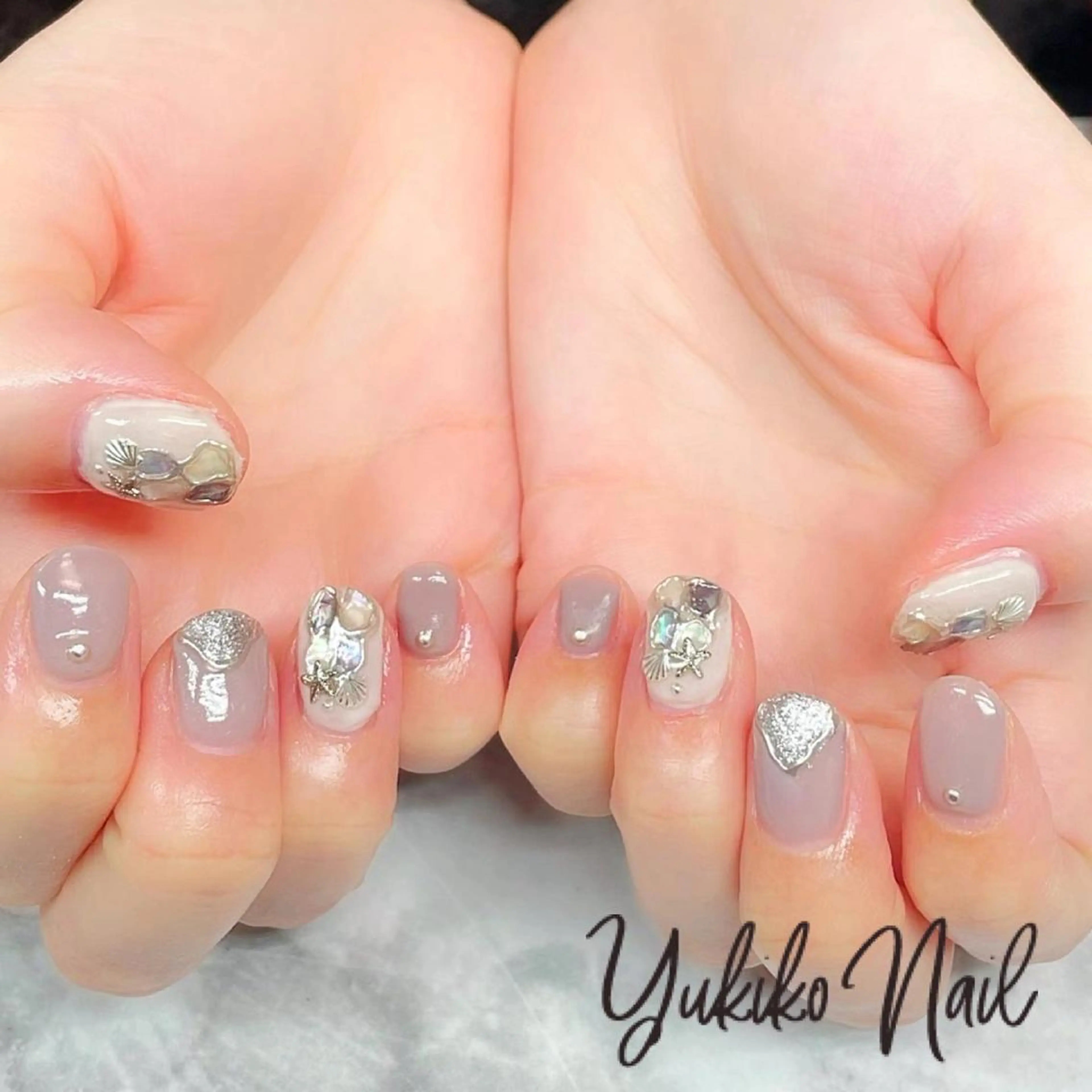 ネイル ミラーネイル シルバー ハンドネイル ユキコ ネイルのネイルデザイン