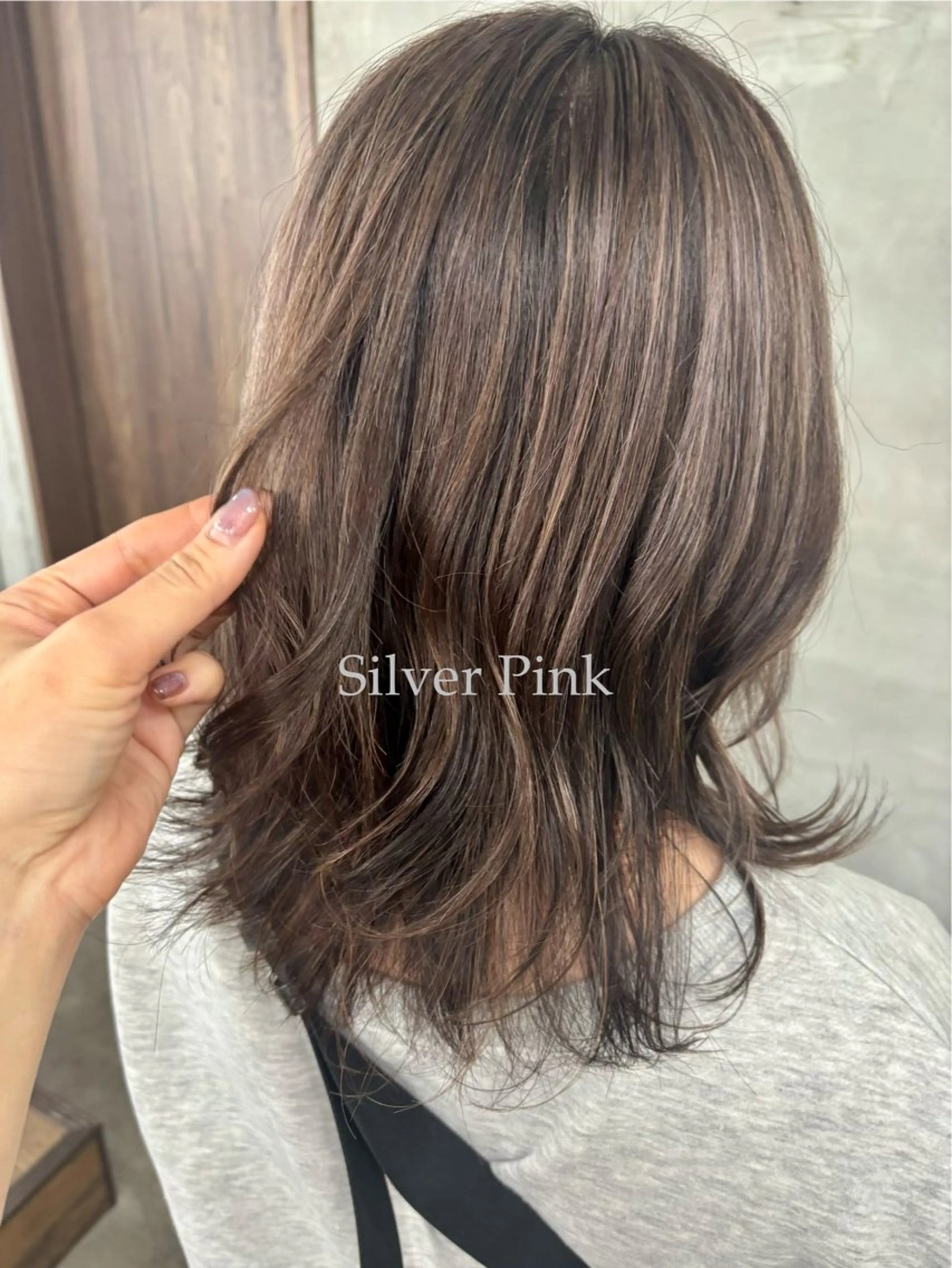 ロング カラー ハイライトカラー ピンクカラー シルバー 外国人風カラー ハイライト ✨ブリーチなし透明感 ✨カラー💍Yuriのヘアスタイル