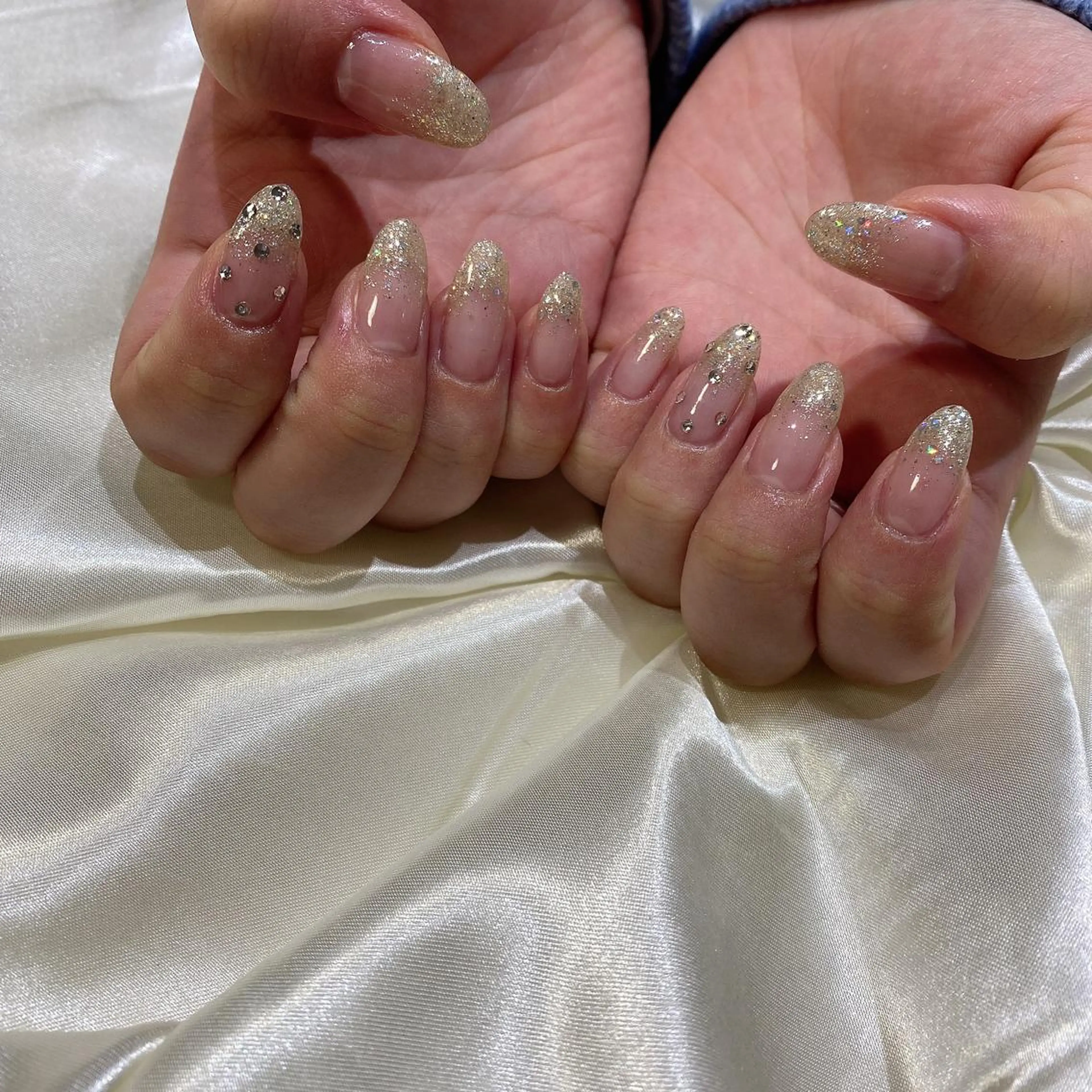 ネイル ハンドネイル 西岡 杏のネイルデザイン