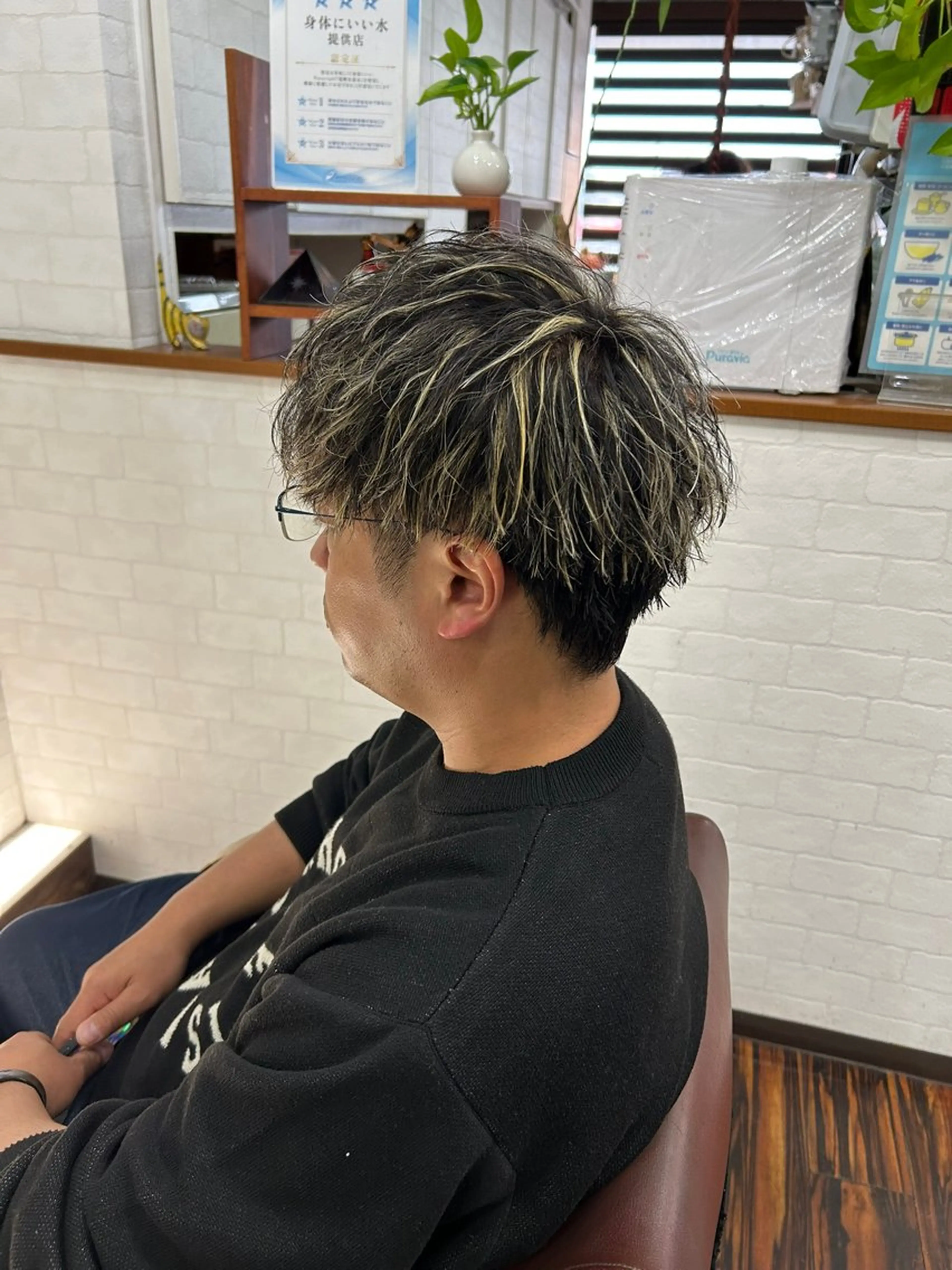 ショート カラー パーマ メンズ メンズハイライト メンズパーマ ツイストスパイラルパーマ ハイライトカラー ハイライト カット ヘアカラー パーマ Hair create Mano所属・堀一樹/ メンズヘア/パーマのヘアスタイル